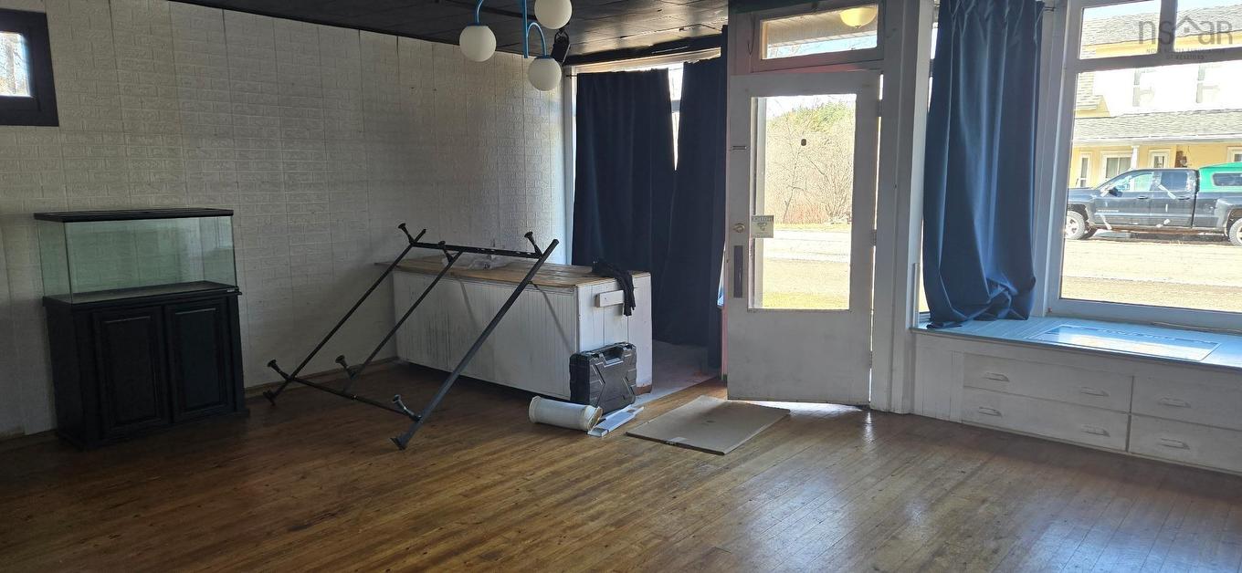 11799 Highway 8, Kempt, NS