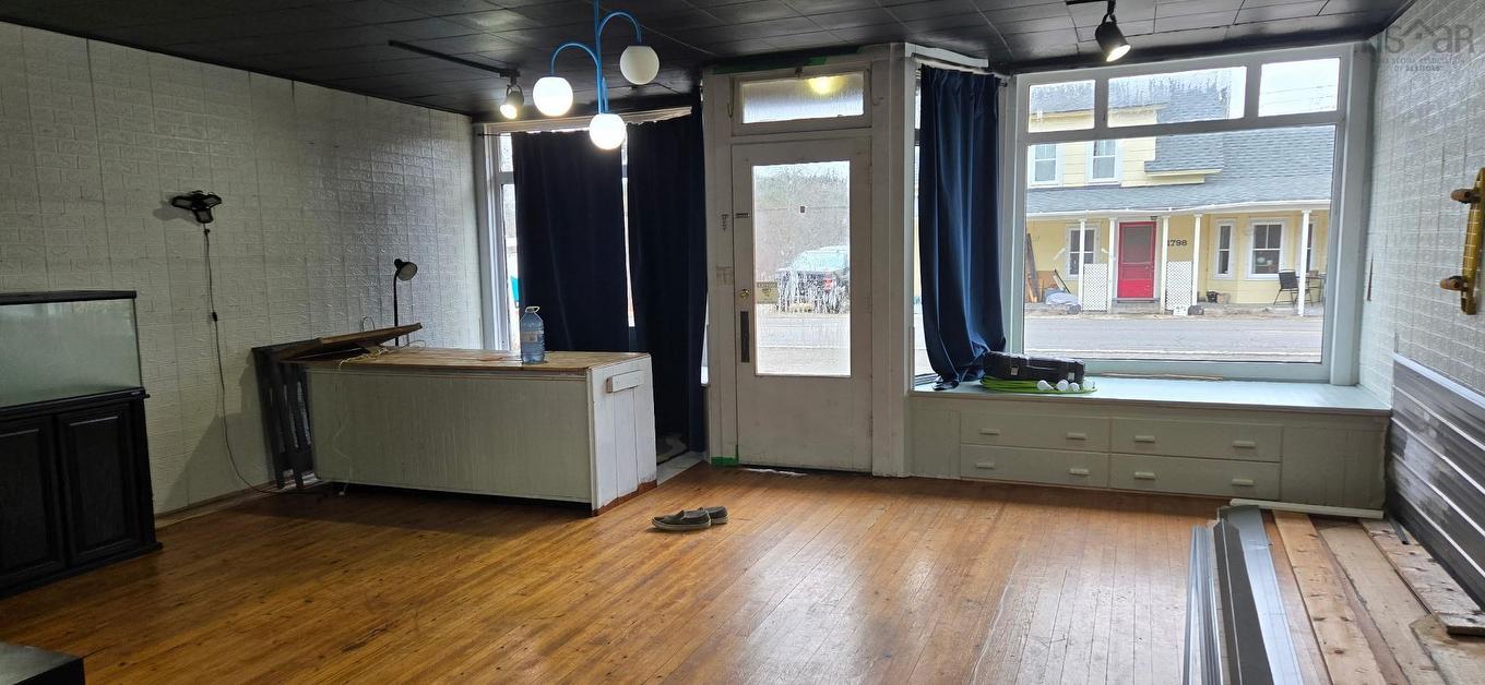 11799 Highway 8, Kempt, NS