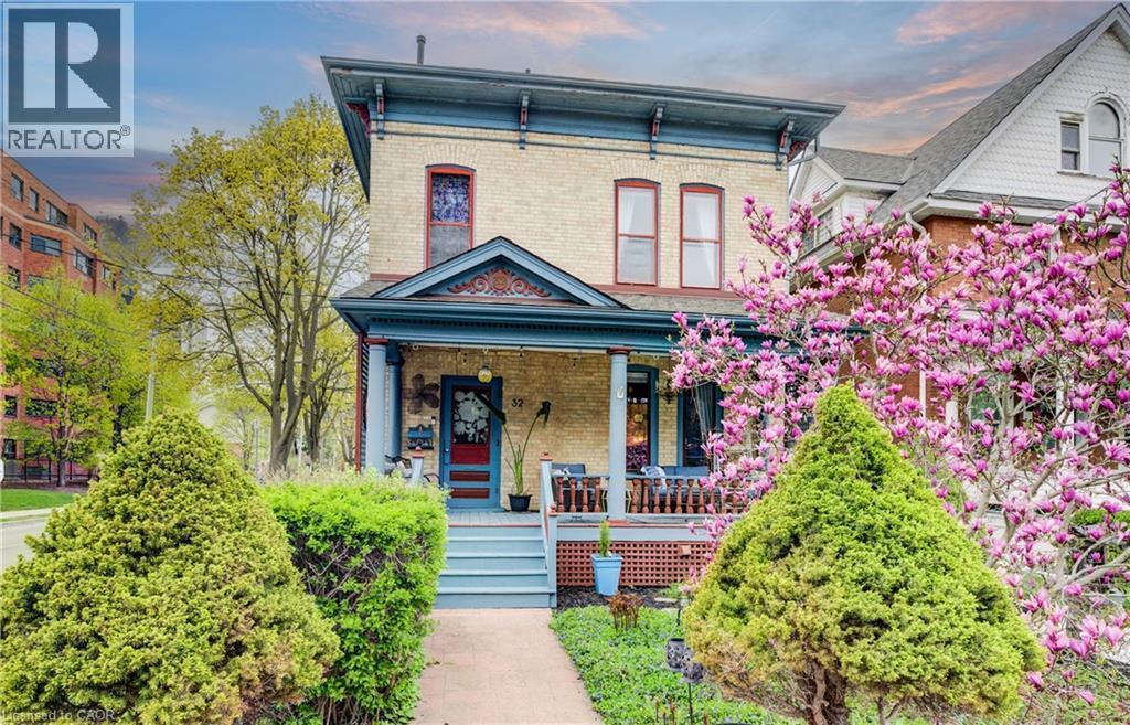 32 Ellen Street E, Kitchener, ON - Outdoor With Deck Patio Veranda