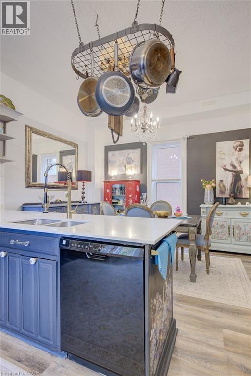 32 Ellen Street E, Kitchener, ON - Indoor