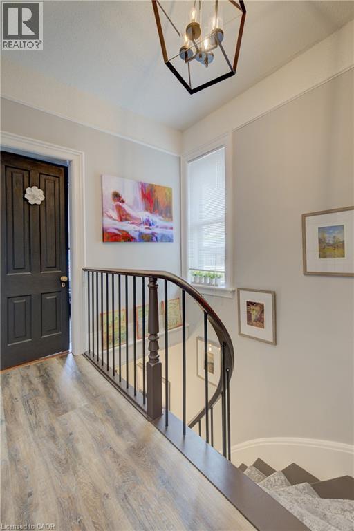 32 Ellen Street E, Kitchener, ON - Indoor Photo Showing Other Room