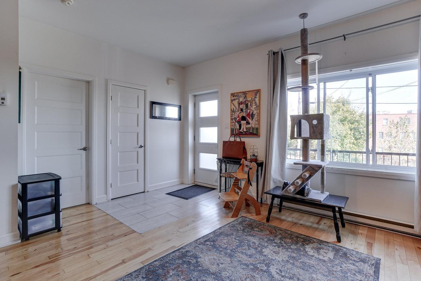 Hall - 738 - 742 Av. Bellevue, Laval (Saint-Vincent-De-Paul), QC - Indoor