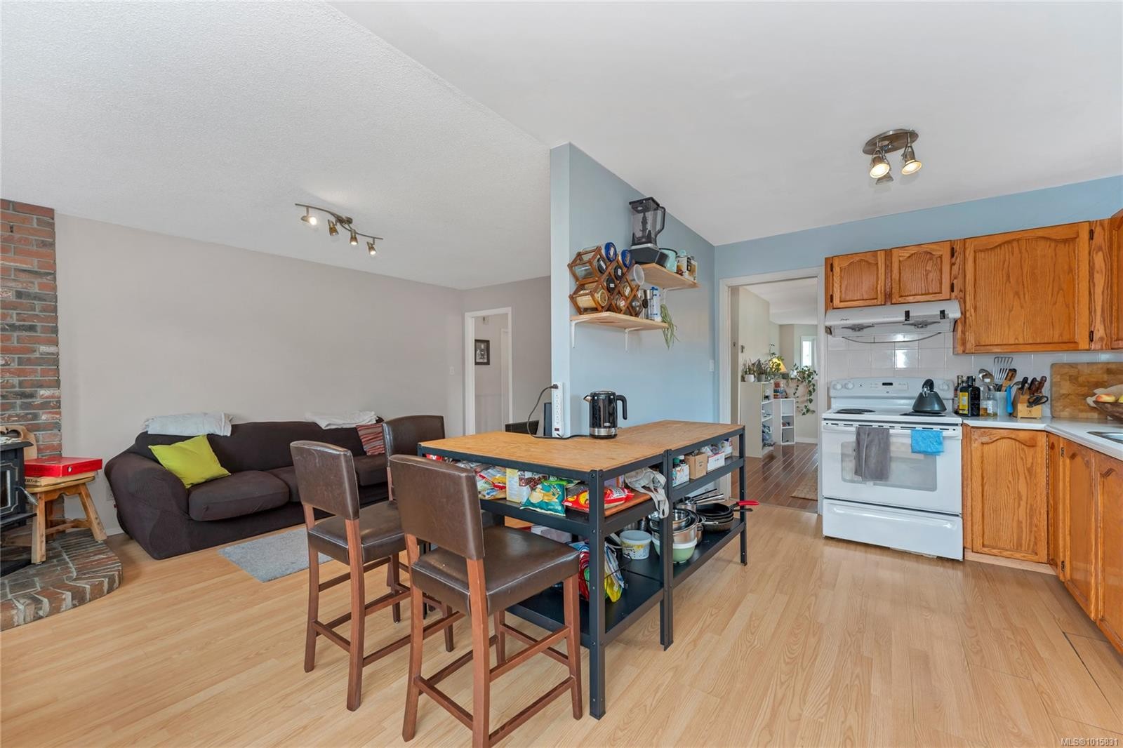 1560 Prairie St, Saanich, BC