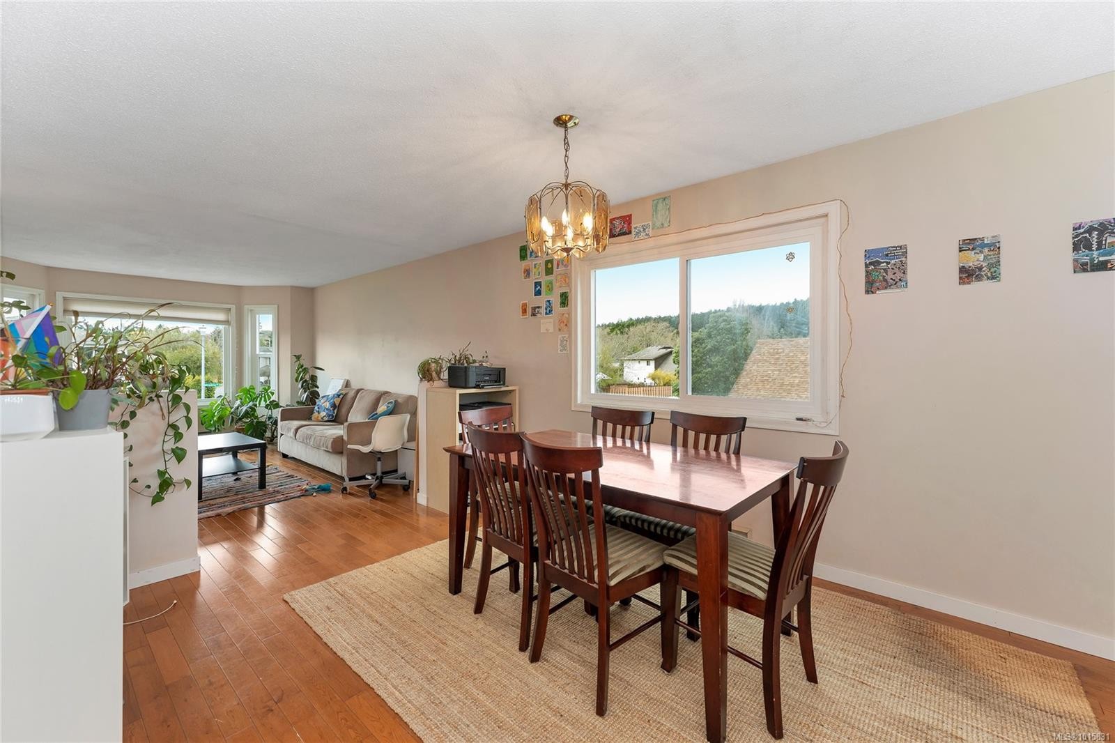 1560 Prairie St, Saanich, BC