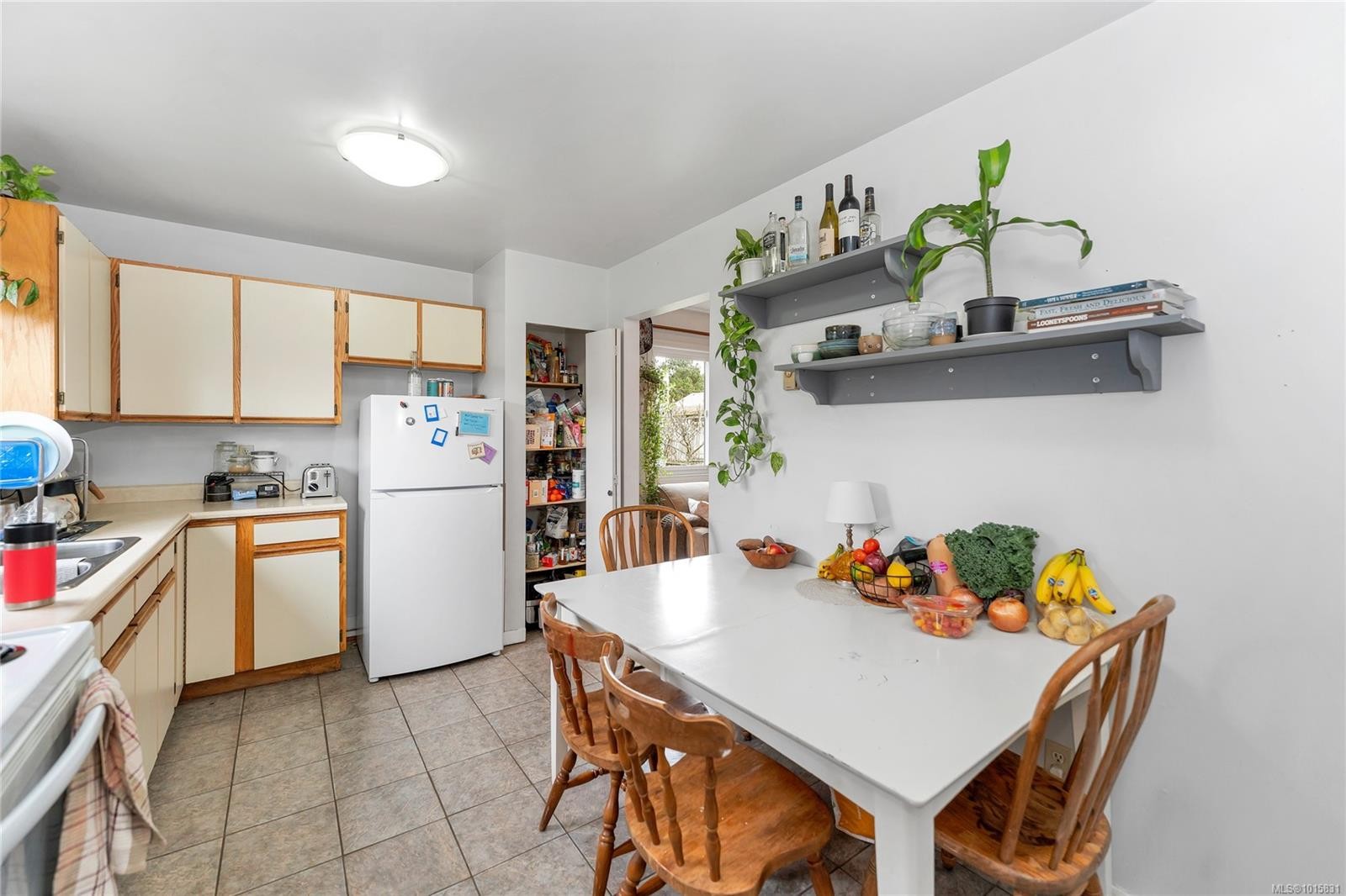 1560 Prairie St, Saanich, BC