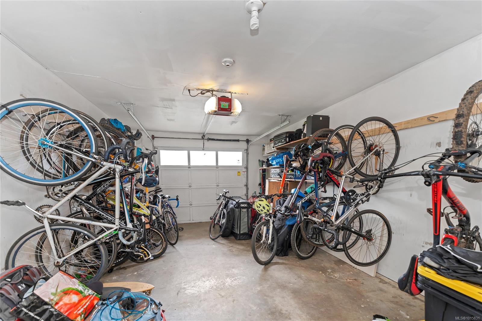 1560 Prairie St, Saanich, BC