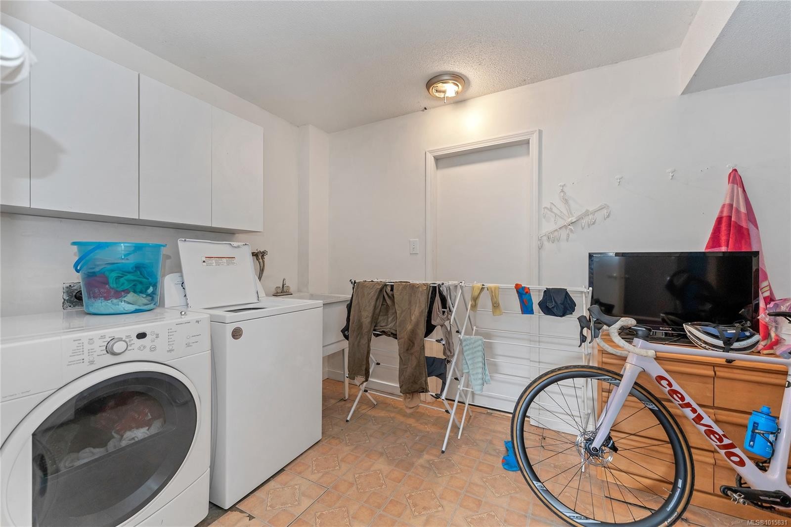 1560 Prairie St, Saanich, BC