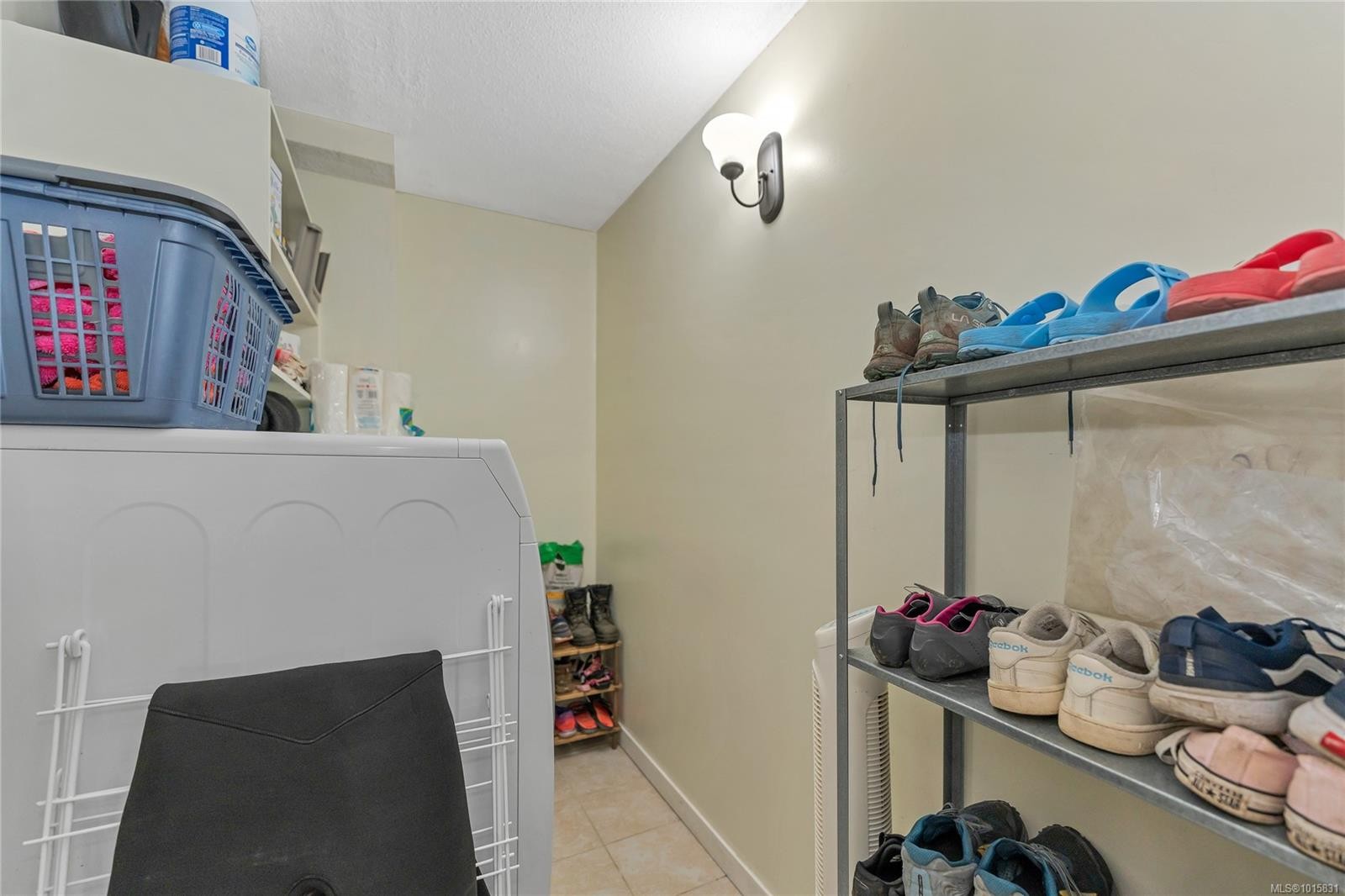 1560 Prairie St, Saanich, BC