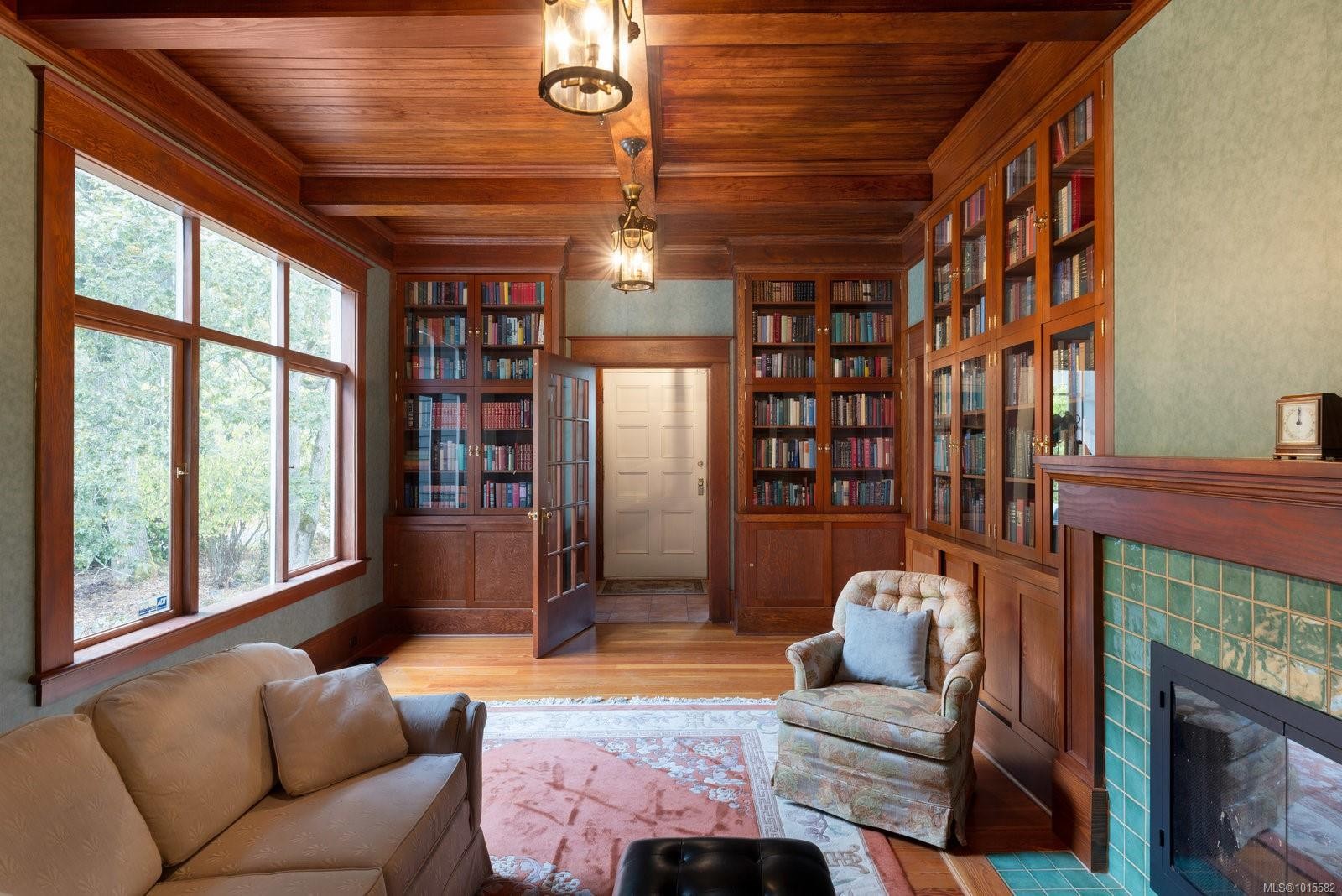 1175 Wain Rd, North Saanich, BC