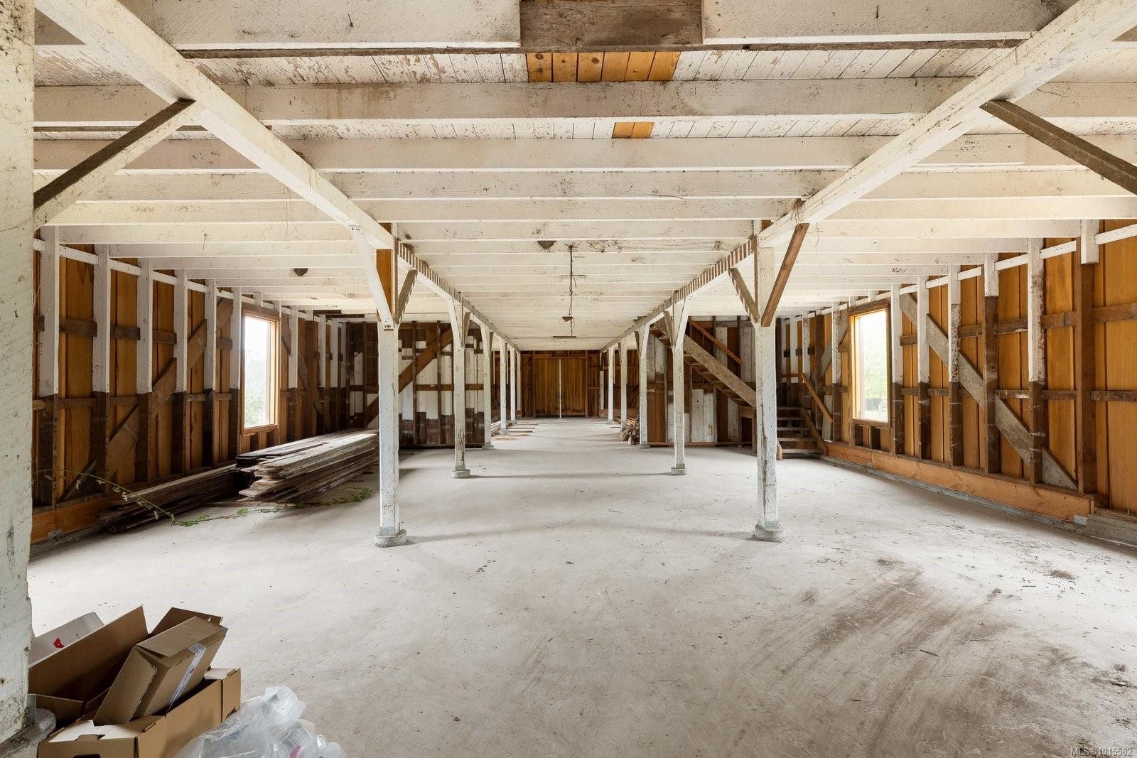 1175 Wain Rd, North Saanich, BC