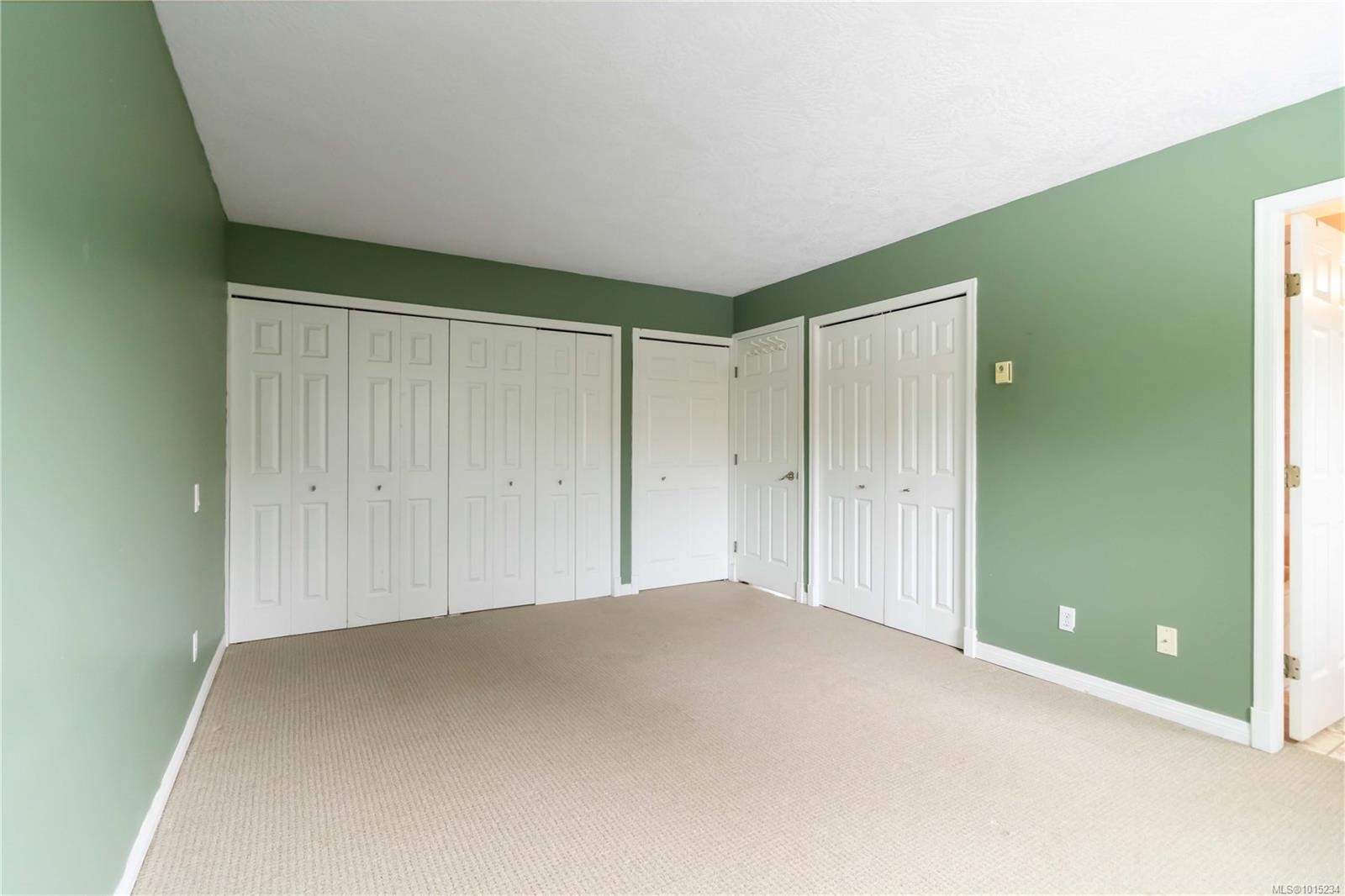 2344 Ocean Ave, Sidney, BC