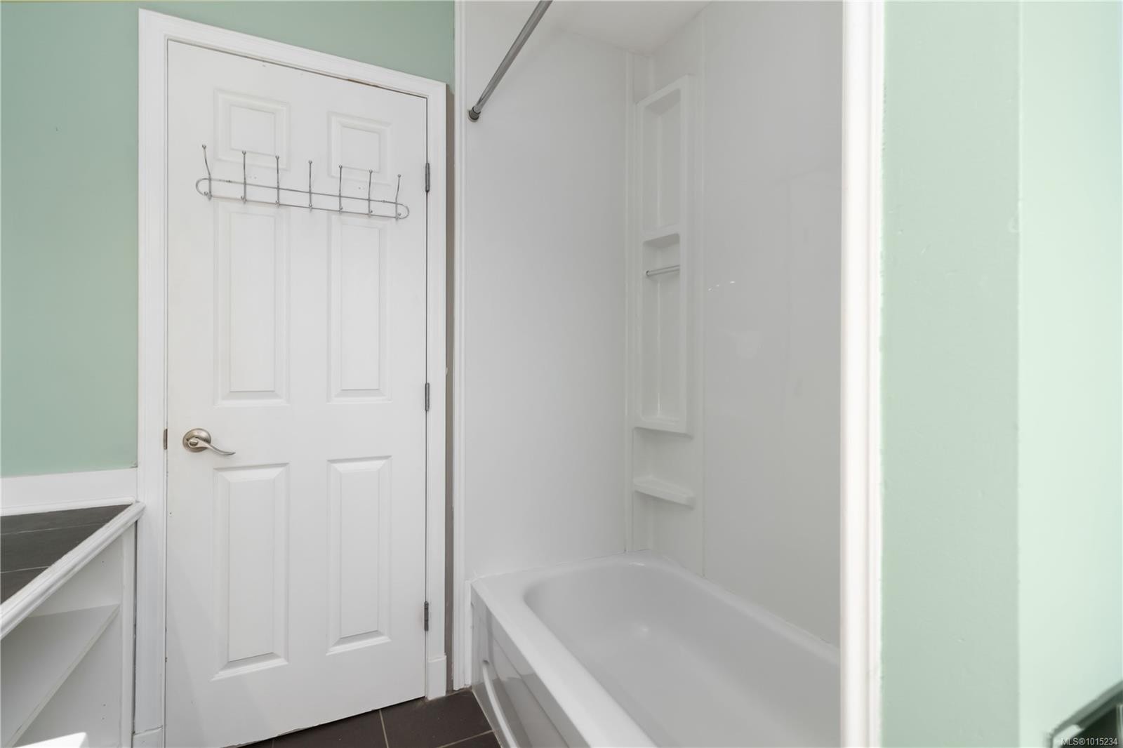 2344 Ocean Ave, Sidney, BC