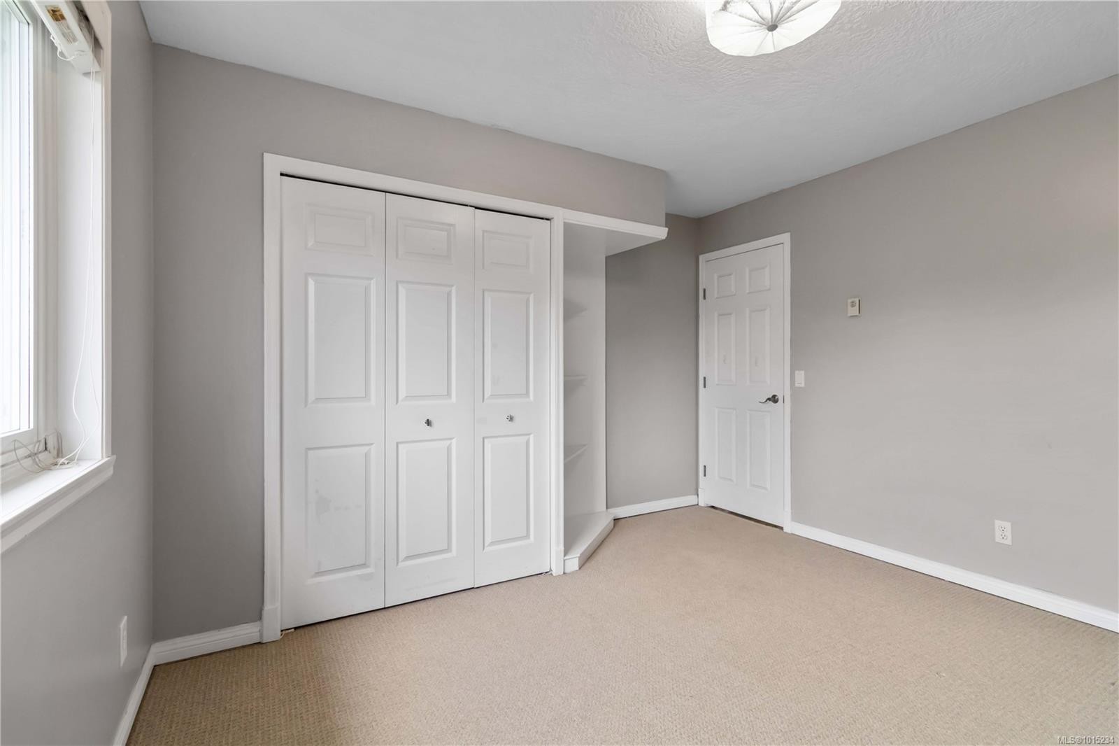 2344 Ocean Ave, Sidney, BC