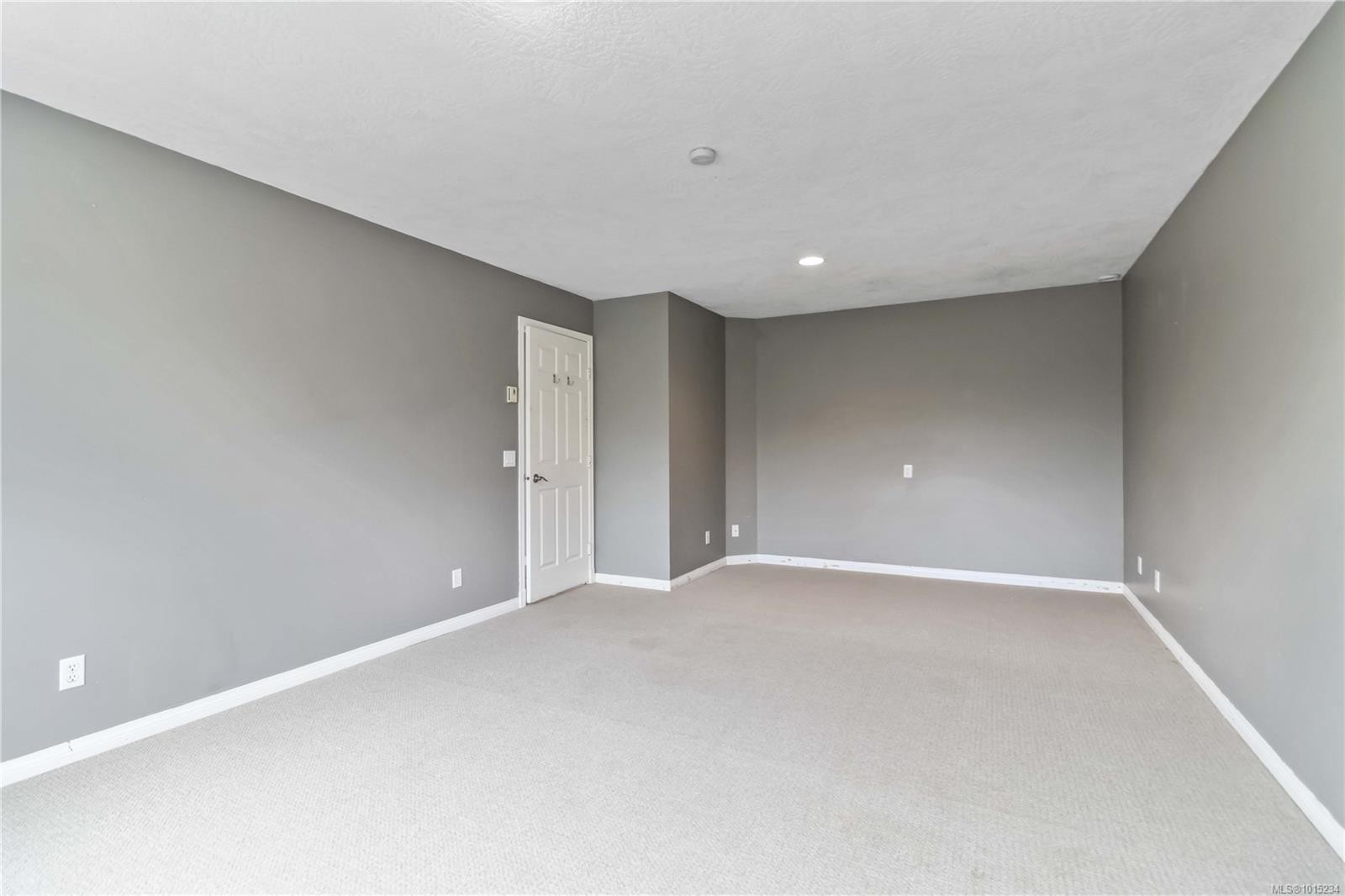 2344 Ocean Ave, Sidney, BC