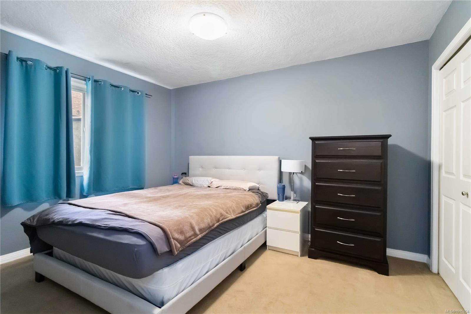 2344 Ocean Ave, Sidney, BC