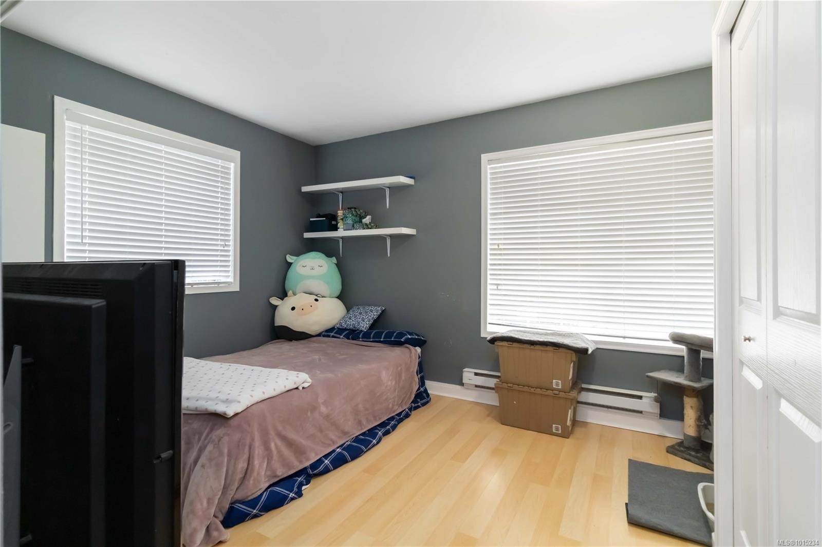 2344 Ocean Ave, Sidney, BC