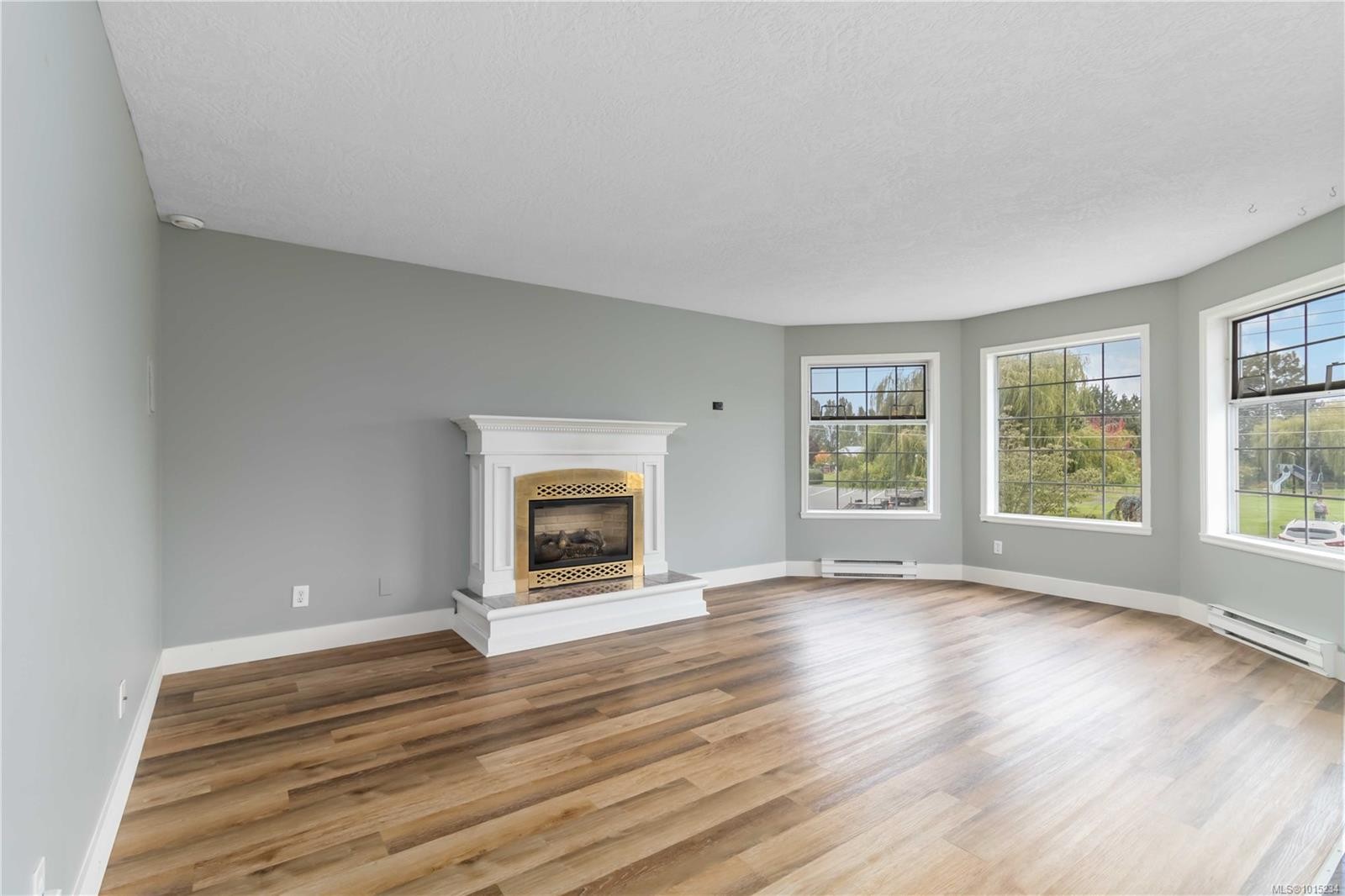 2344 Ocean Ave, Sidney, BC