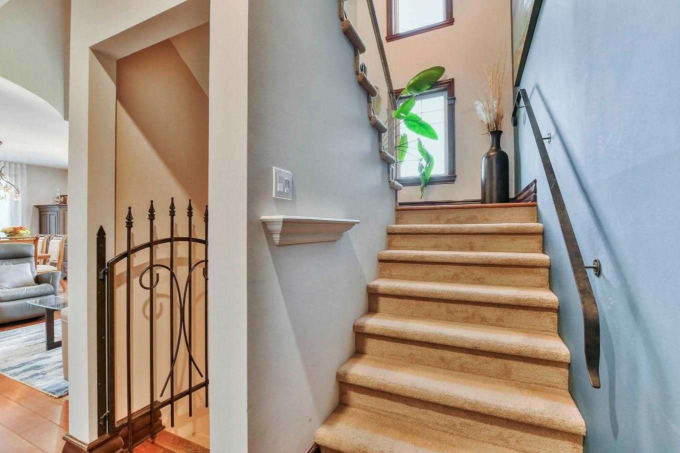 Escalier - 48 Ch. Doris, Saint-Sauveur, QC - Indoor Photo Showing Other Room