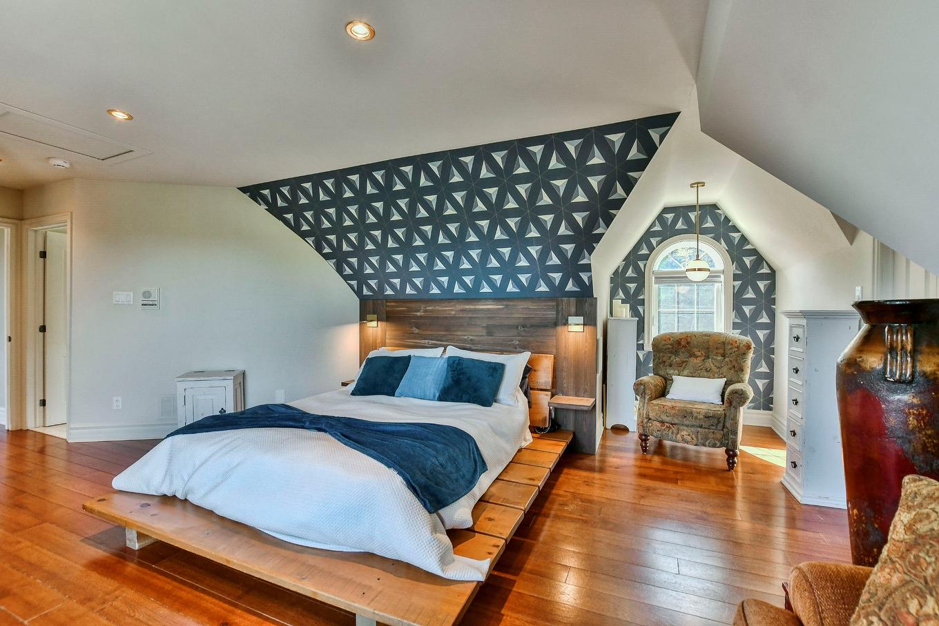 Chambre à coucher principale - 48 Ch. Doris, Saint-Sauveur, QC - Indoor Photo Showing Bedroom