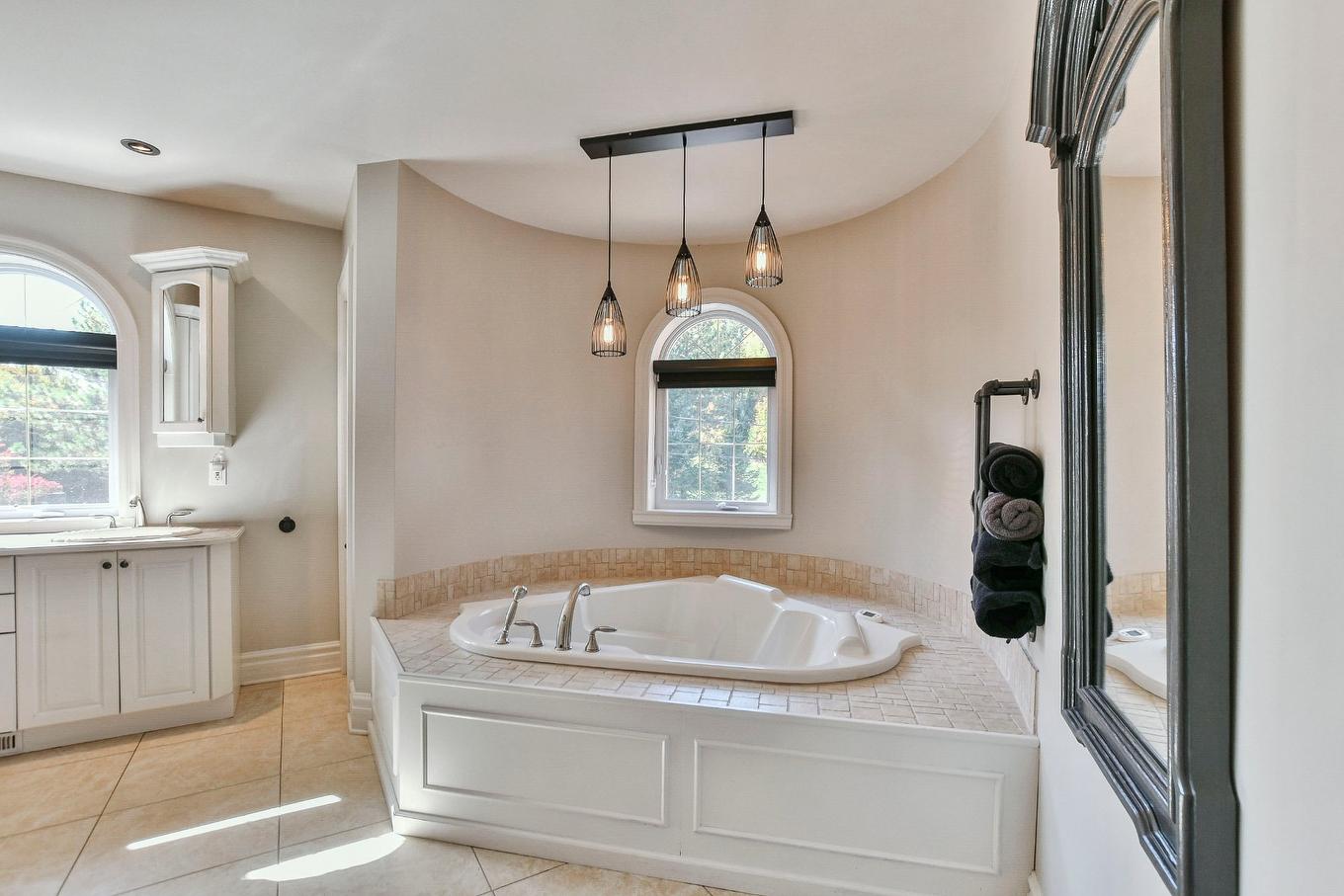 Salle de bains - 48 Ch. Doris, Saint-Sauveur, QC - Indoor Photo Showing Bathroom