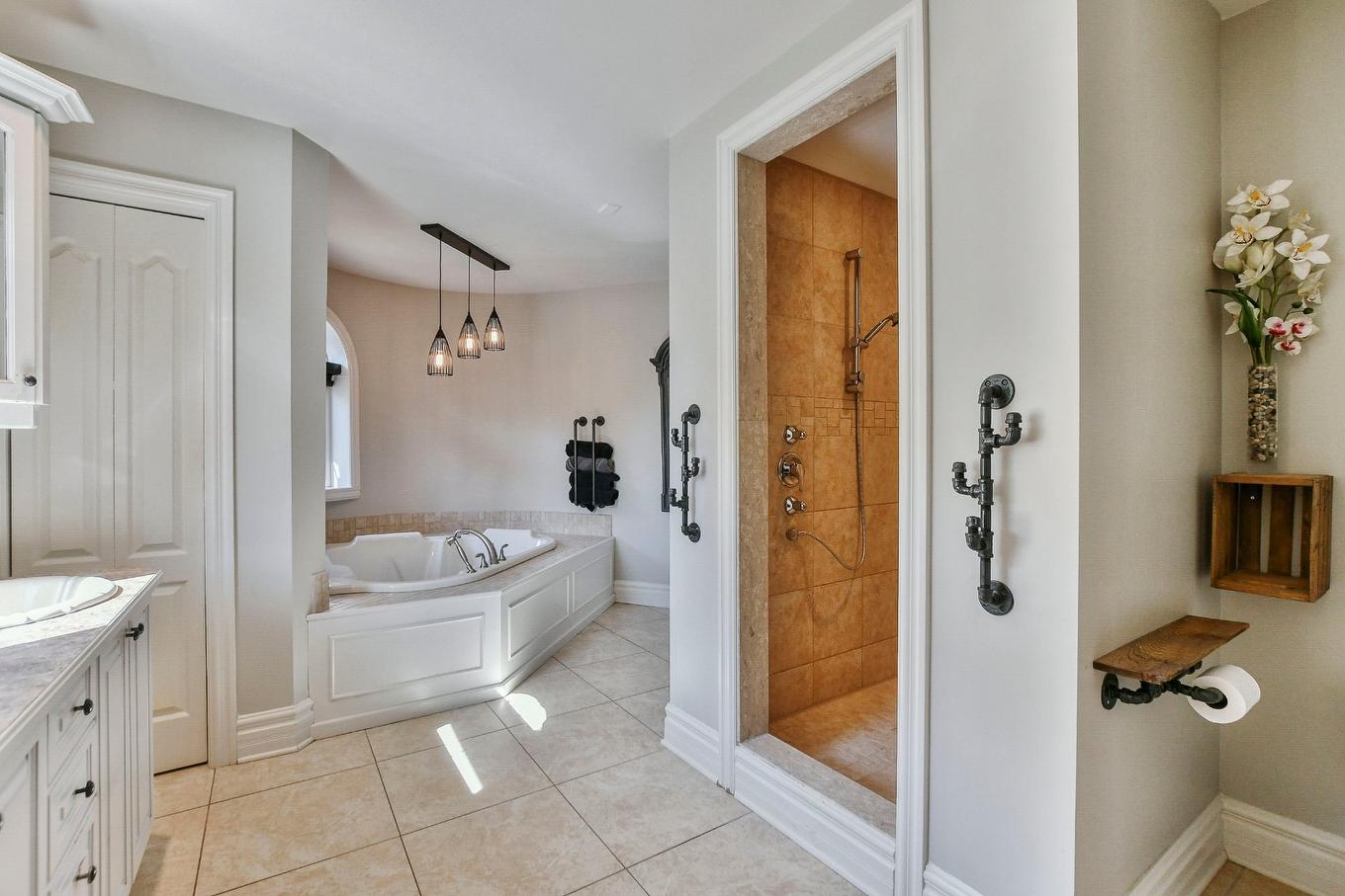 Salle de bains - 48 Ch. Doris, Saint-Sauveur, QC - Indoor Photo Showing Bathroom