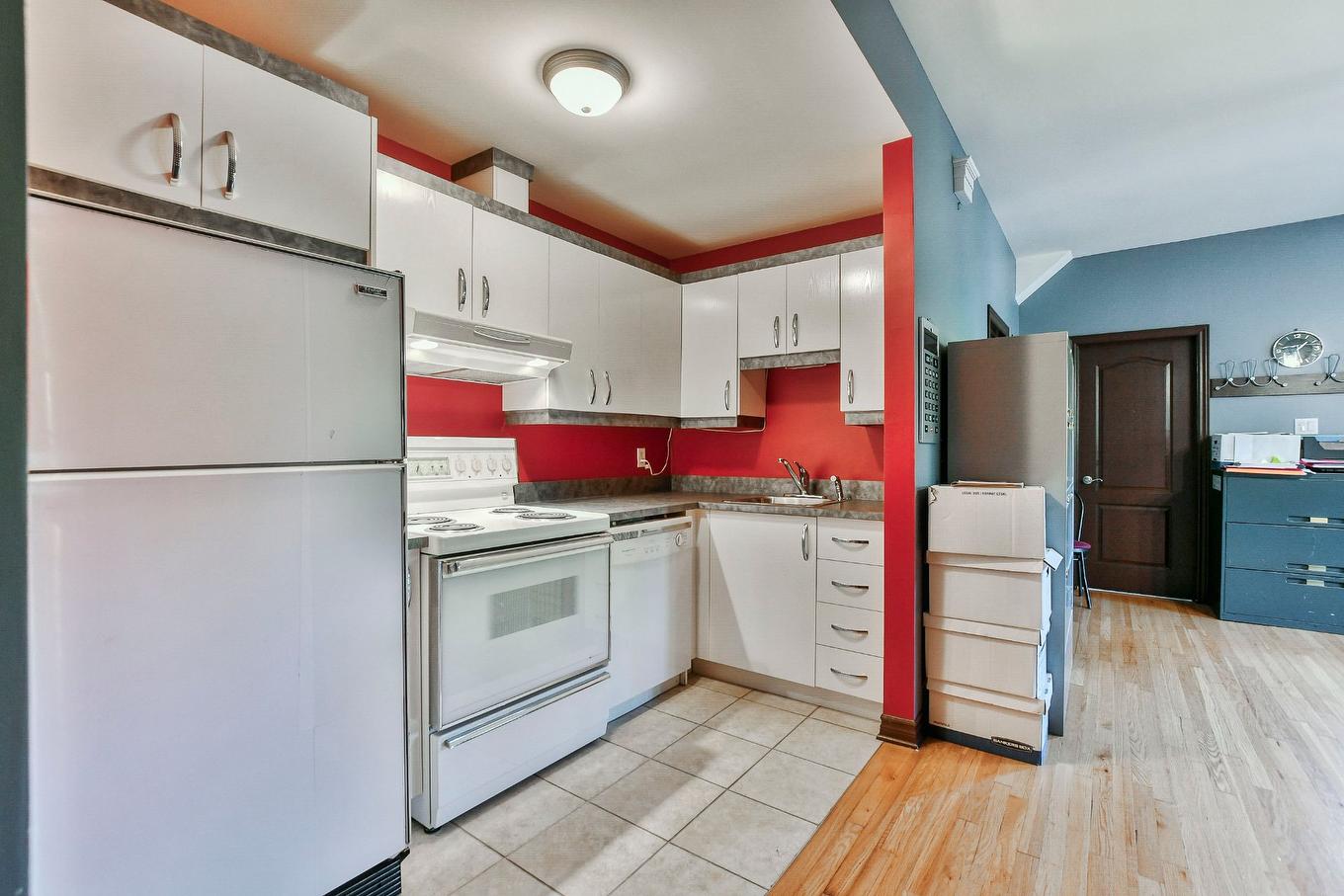 Autre - 48 Ch. Doris, Saint-Sauveur, QC - Indoor Photo Showing Kitchen