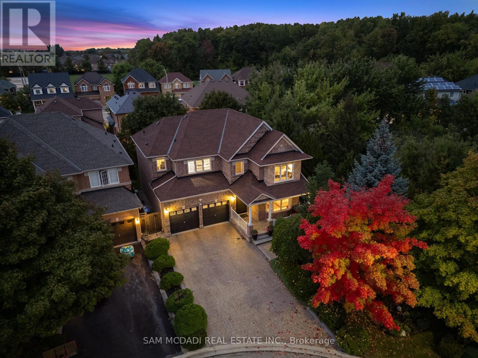 3859 Pondview Way, Mississauga, ON - Outdoor