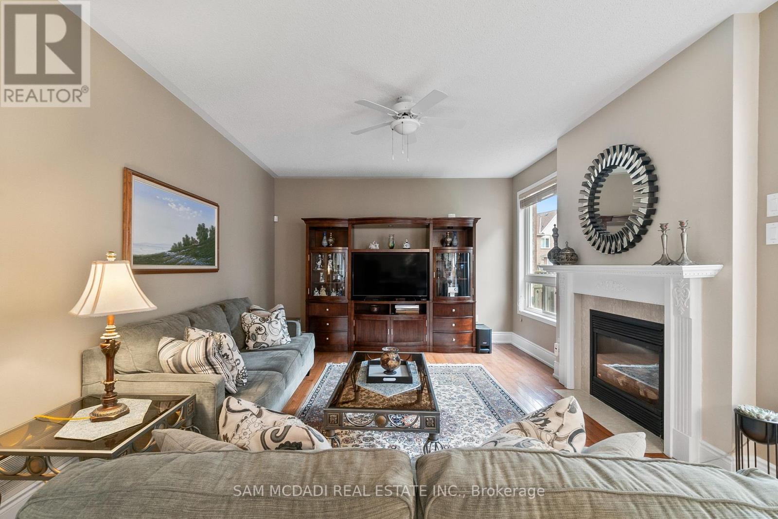 3859 Pondview Way, Mississauga, ON - Indoor Photo Showing Living Room With Fireplace