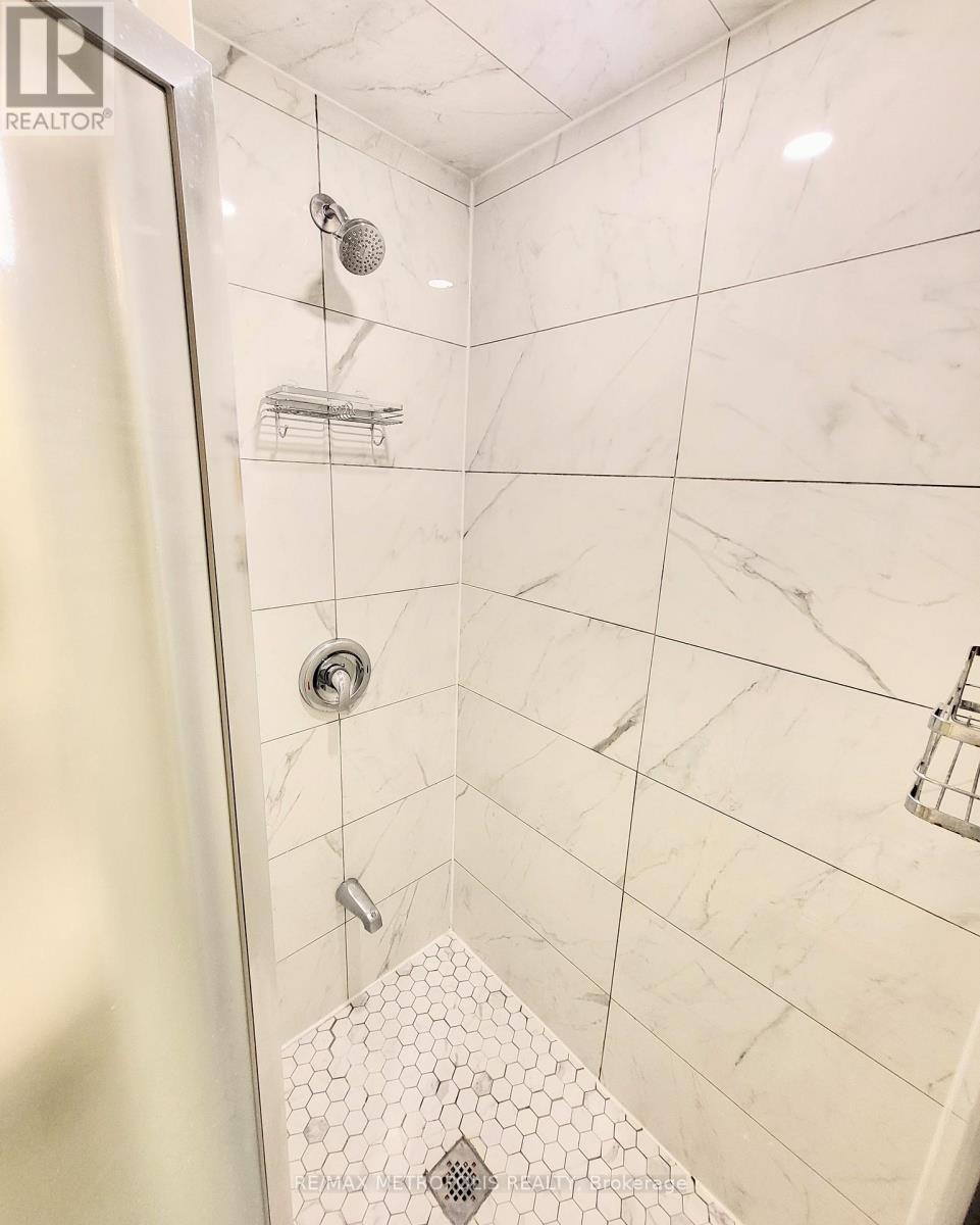 Bsmt - 923 Penson Crescent, Milton, ON - Indoor Photo Showing Bathroom