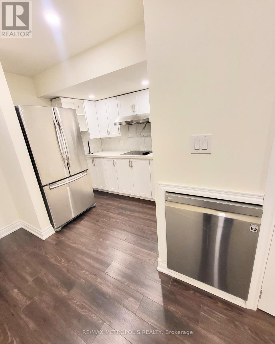 Bsmt - 923 Penson Crescent, Milton, ON - Indoor