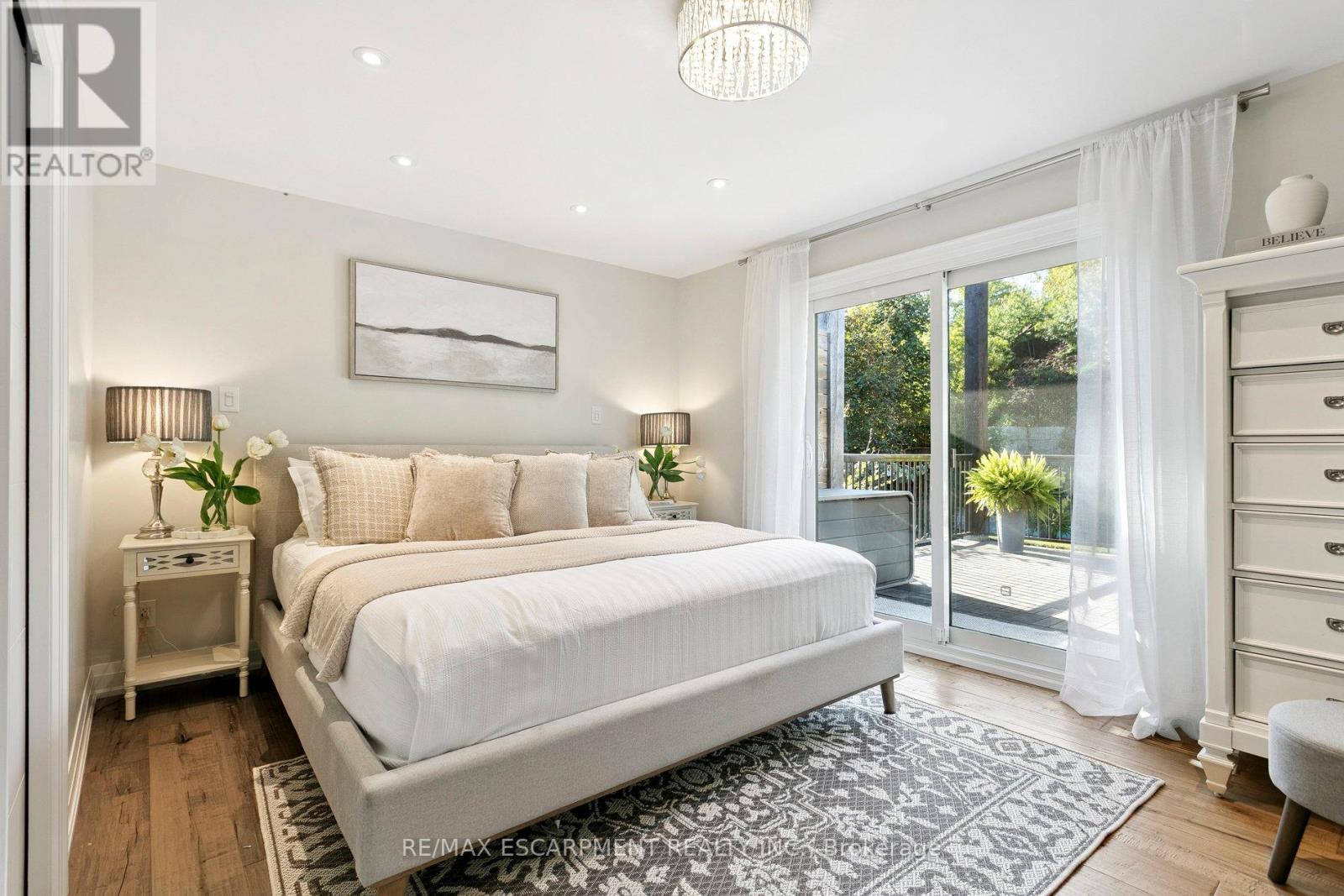 2683 Kingsberry Crescent, Mississauga, ON - Indoor Photo Showing Bedroom