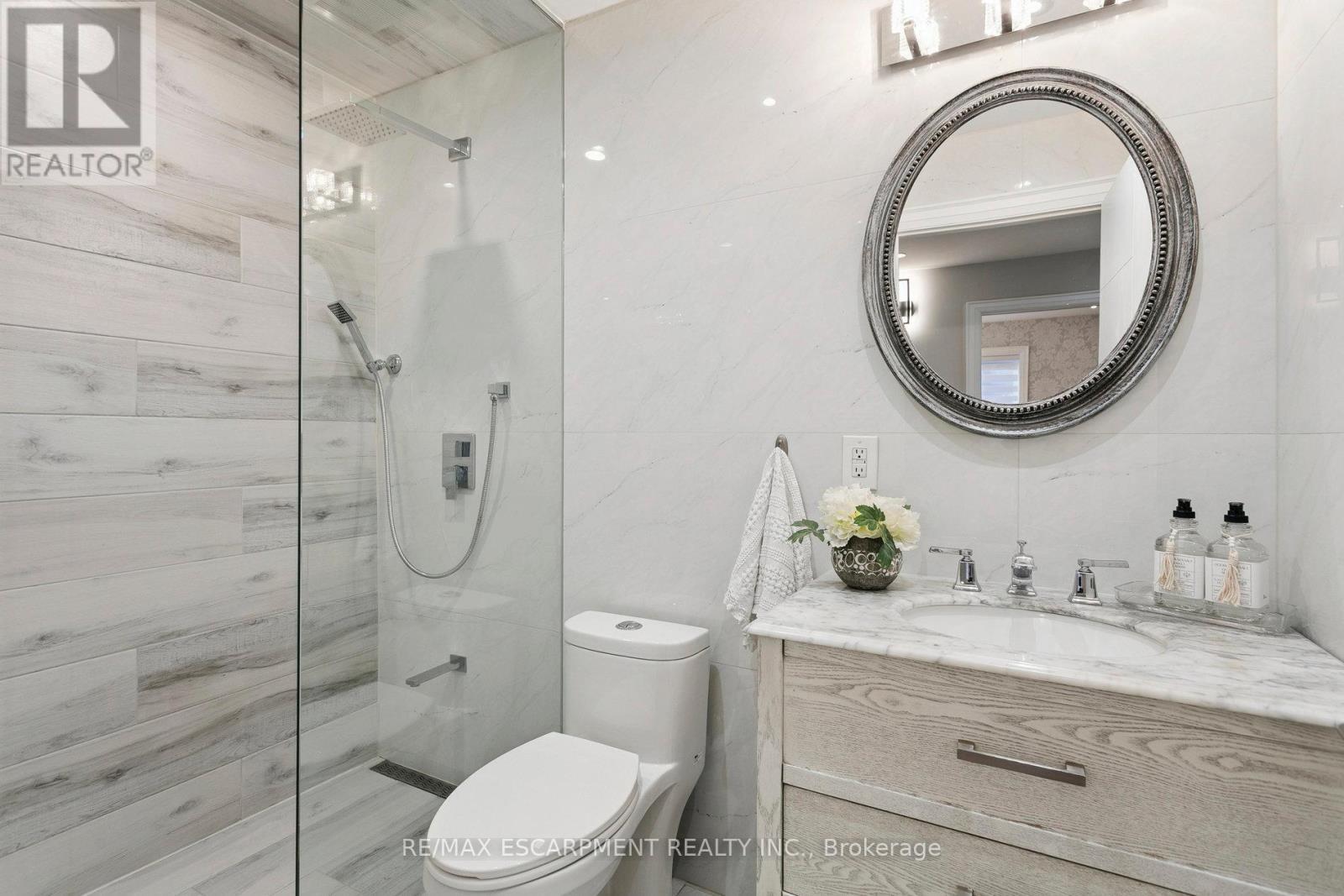 2683 Kingsberry Crescent, Mississauga, ON - Indoor Photo Showing Bathroom