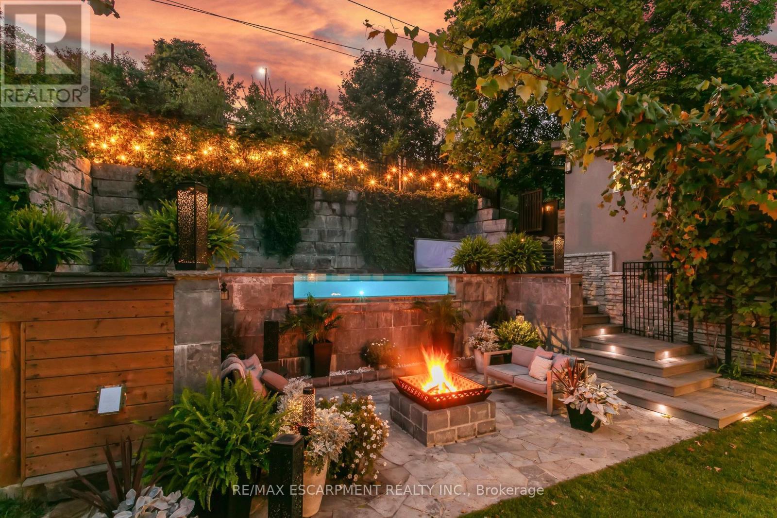 2683 Kingsberry Crescent, Mississauga, ON - Outdoor