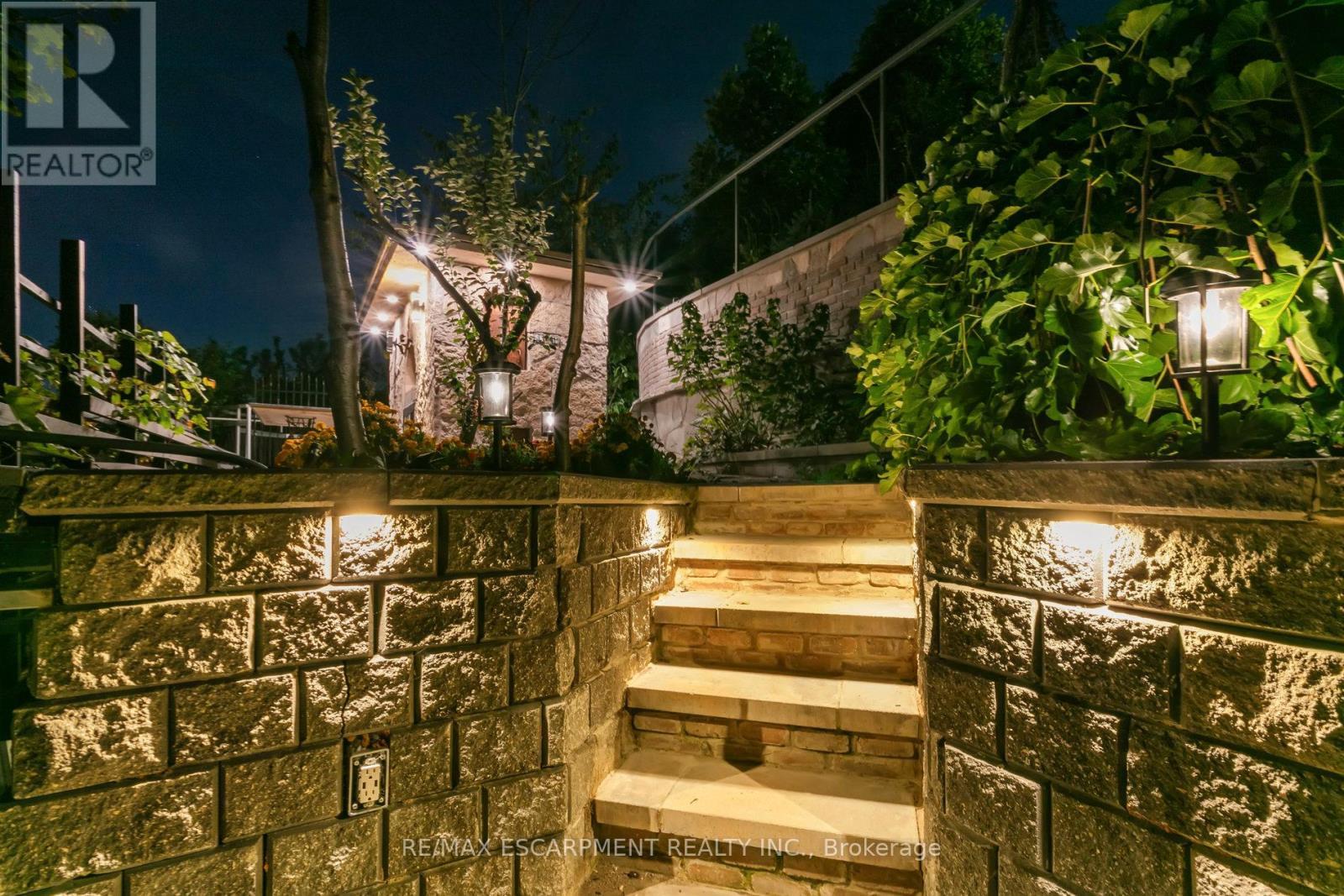 2683 Kingsberry Crescent, Mississauga, ON - Outdoor