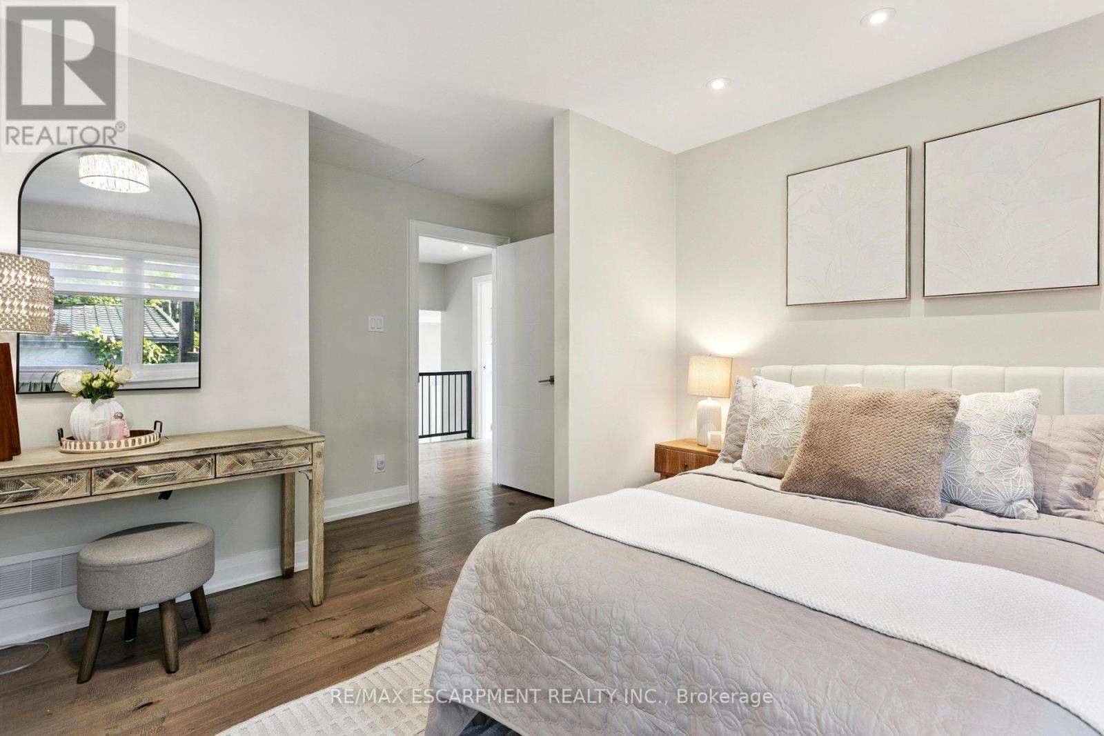 2683 Kingsberry Crescent, Mississauga, ON - Indoor Photo Showing Bedroom