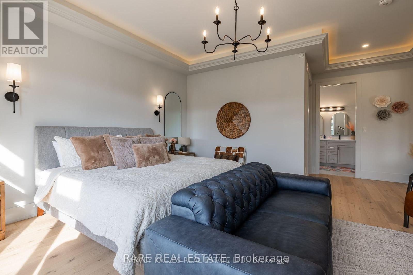 3638 Vosburgh Place N, Lincoln, ON - Indoor Photo Showing Bedroom