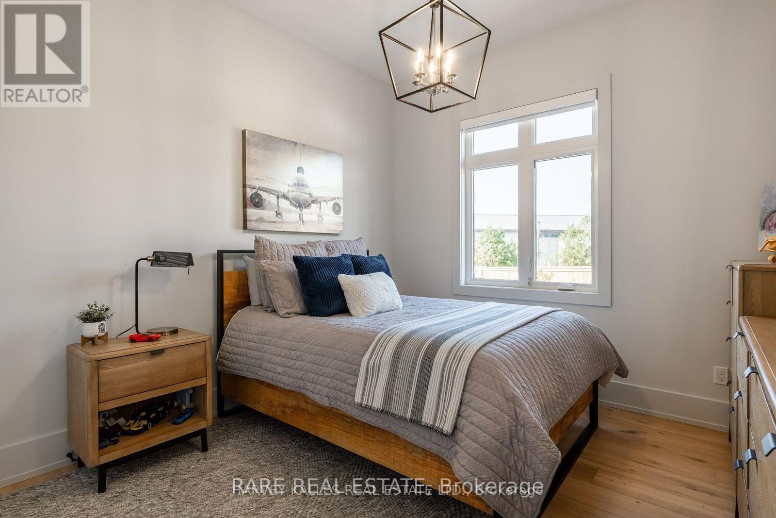 3638 Vosburgh Place N, Lincoln, ON - Indoor Photo Showing Bedroom