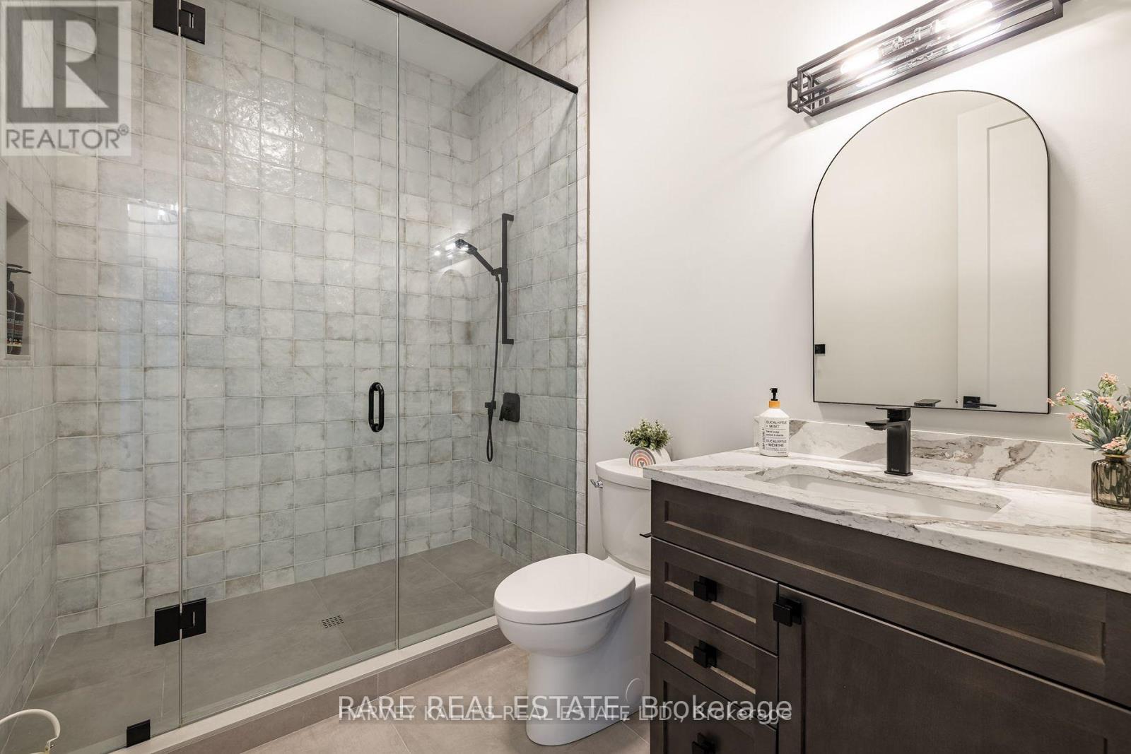 3638 Vosburgh Place N, Lincoln, ON - Indoor Photo Showing Bathroom