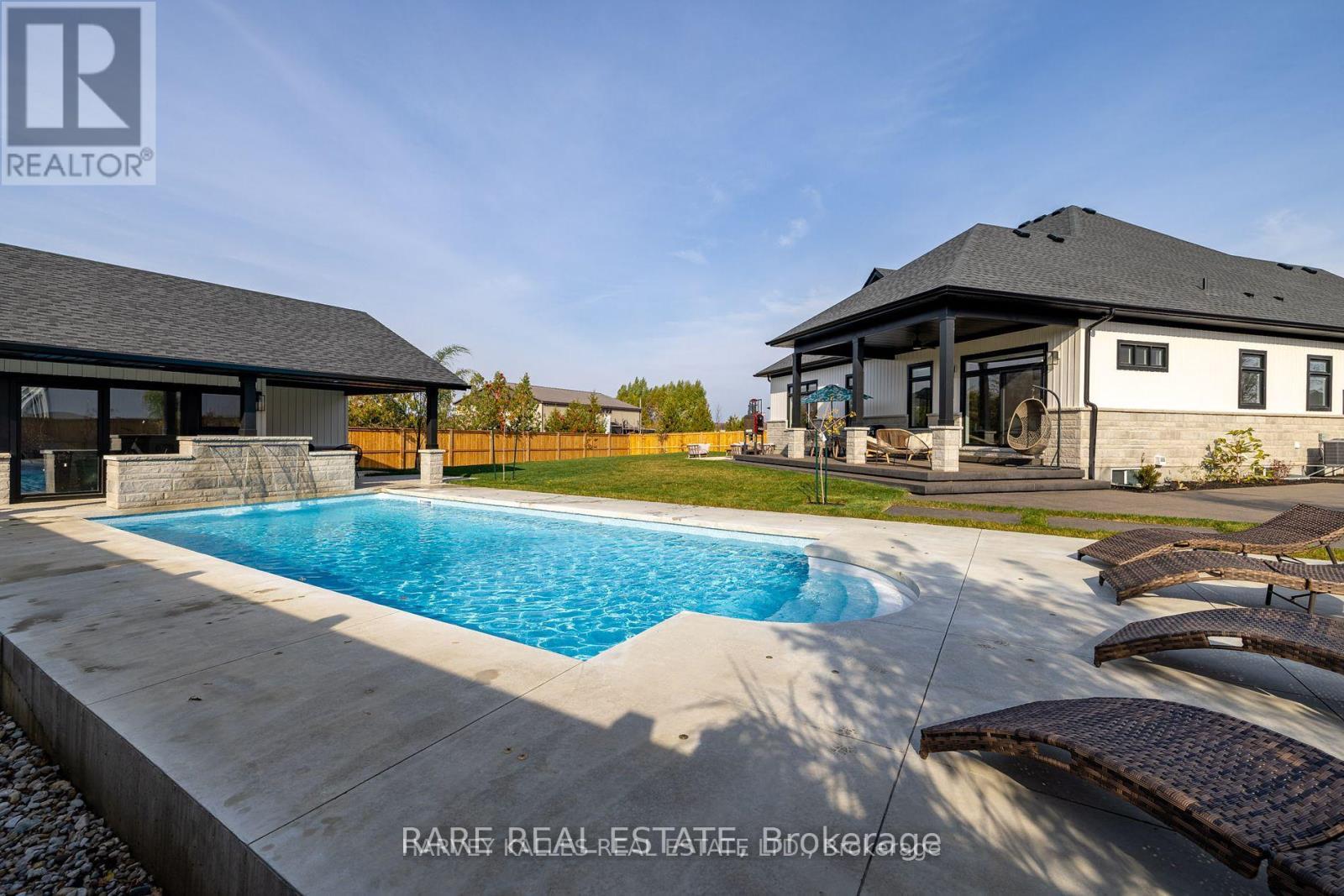 3638 Vosburgh Place N, Lincoln, ON - Outdoor With In Ground Pool With Deck Patio Veranda