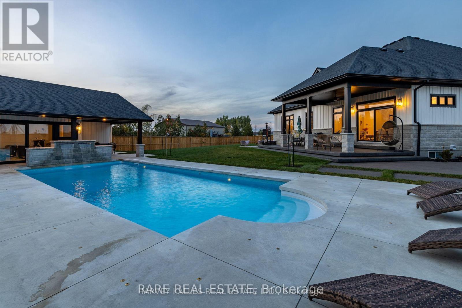 3638 Vosburgh Place N, Lincoln, ON - Outdoor With In Ground Pool With Deck Patio Veranda