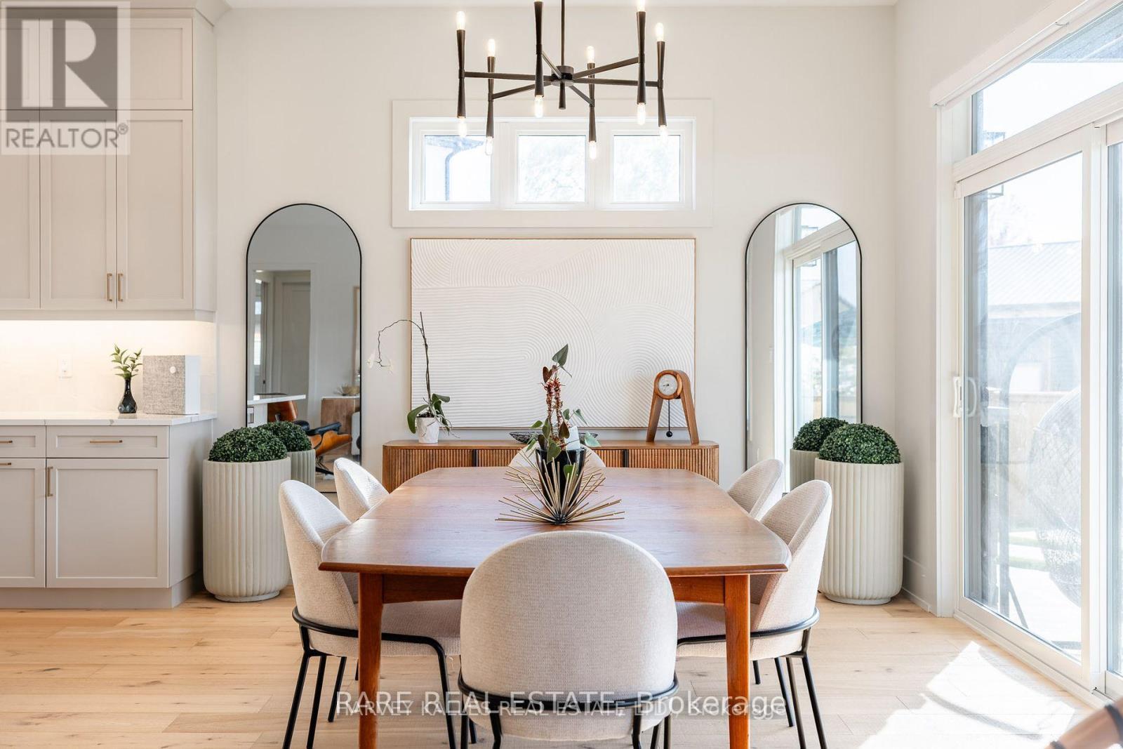 3638 Vosburgh Place N, Lincoln, ON - Indoor Photo Showing Dining Room