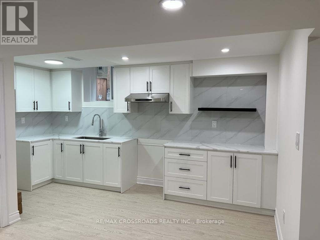 Lower - 4 Gillett Drive, Ajax, ON - Indoor Photo Showing Kitchen