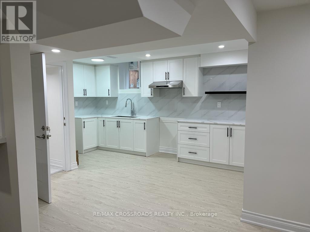 Lower - 4 Gillett Drive, Ajax, ON - Indoor Photo Showing Kitchen