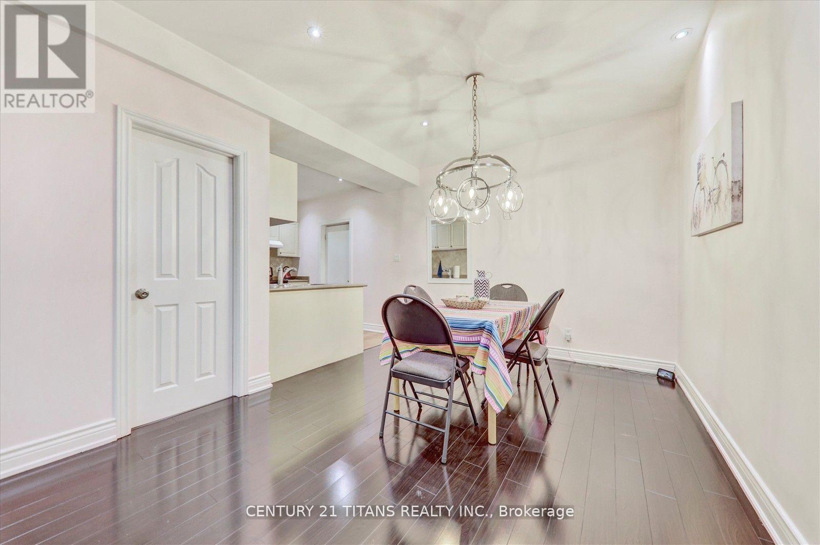 577 Royalpark Way, Vaughan, ON - Indoor Photo Showing Dining Room