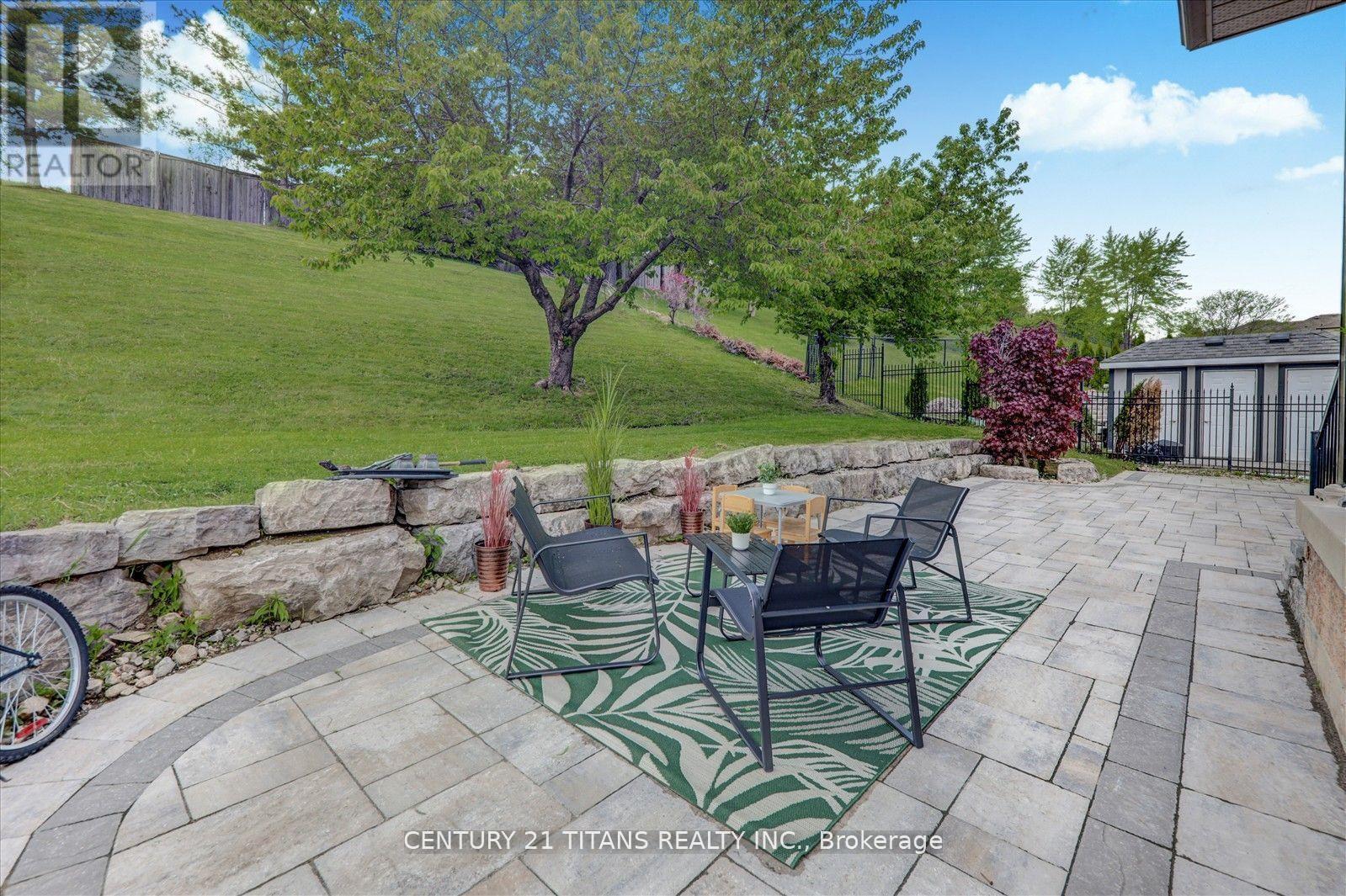 577 Royalpark Way, Vaughan, ON - Outdoor