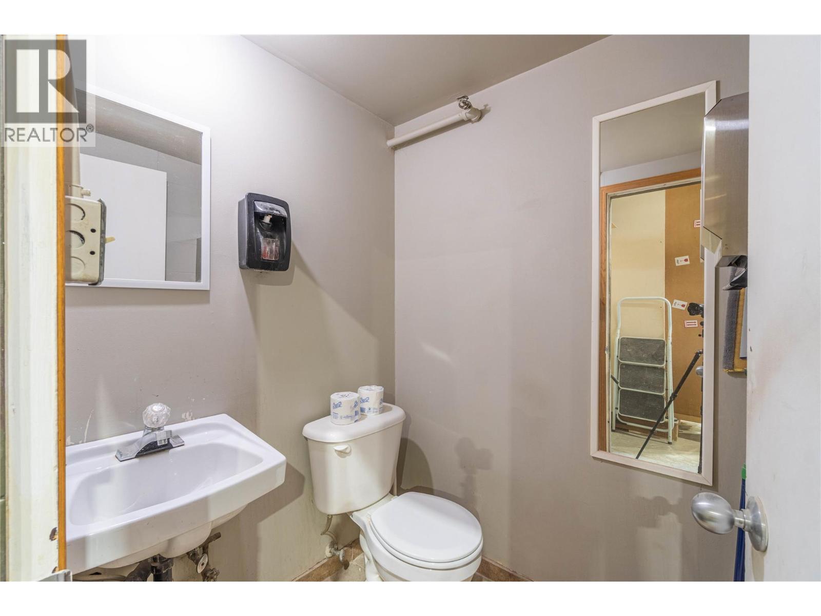 1139 12Th Street Unit# 8, Kamloops, BC