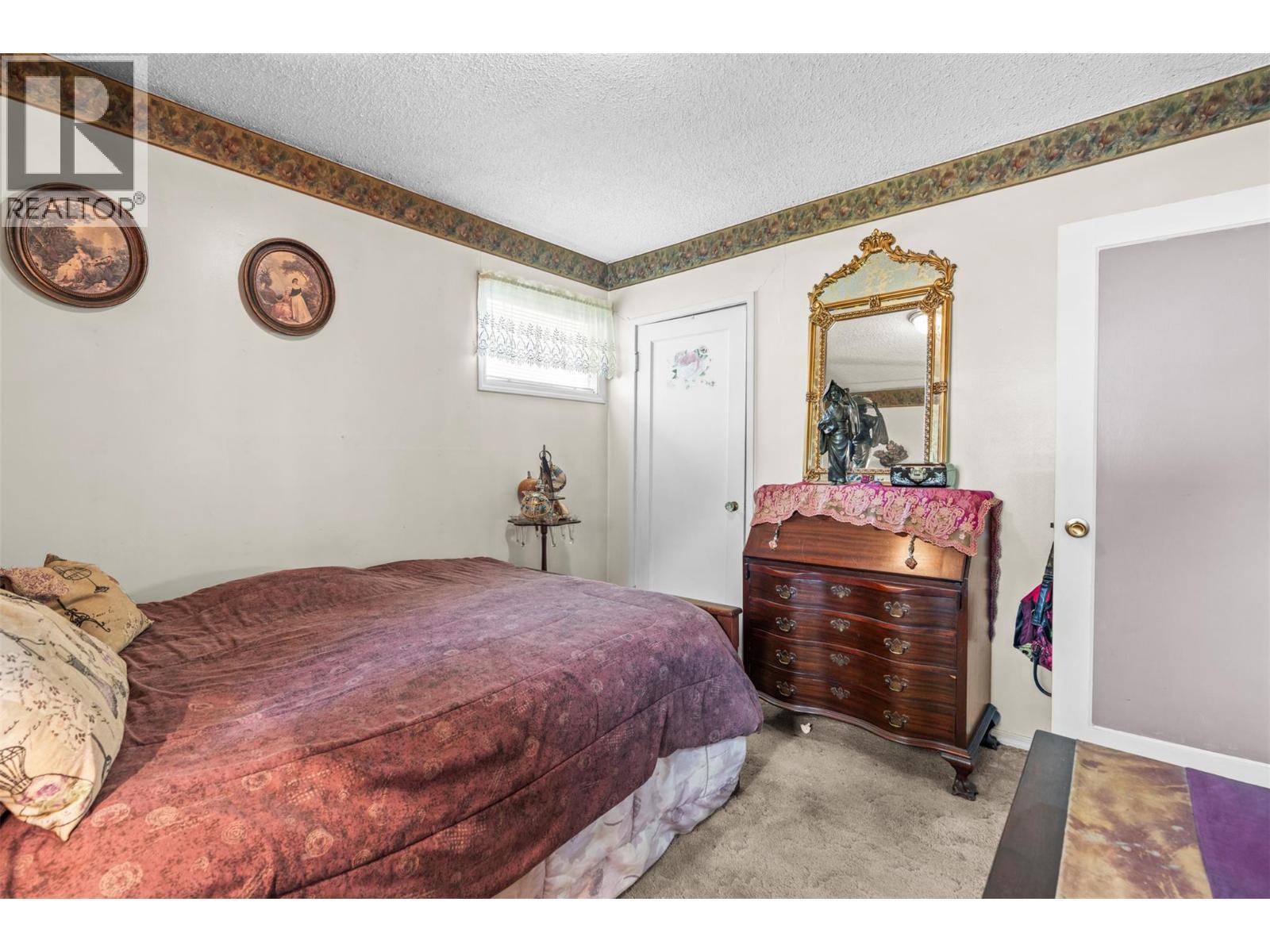 3405 18 Street, Vernon, BC - Indoor Photo Showing Bedroom