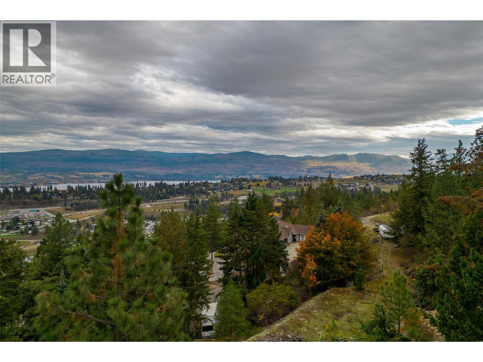 898 Lloyd Jones Drive, West Kelowna, BC