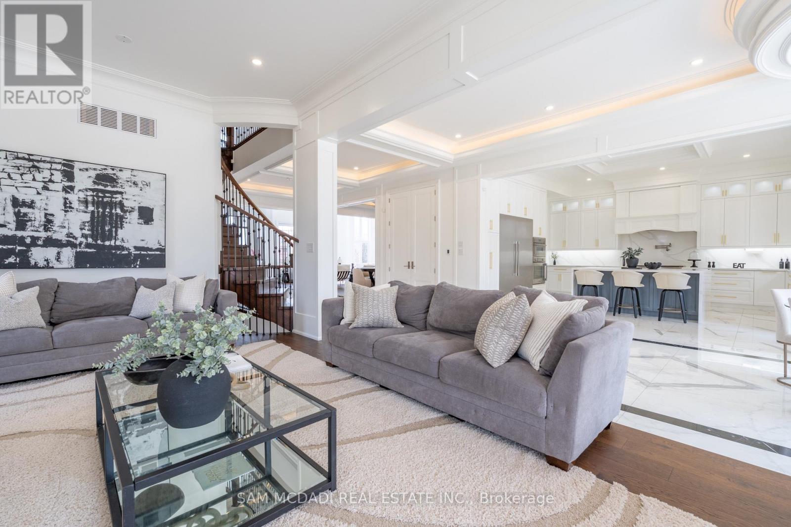 2554 Liruma Road, Mississauga, ON - Indoor Photo Showing Living Room