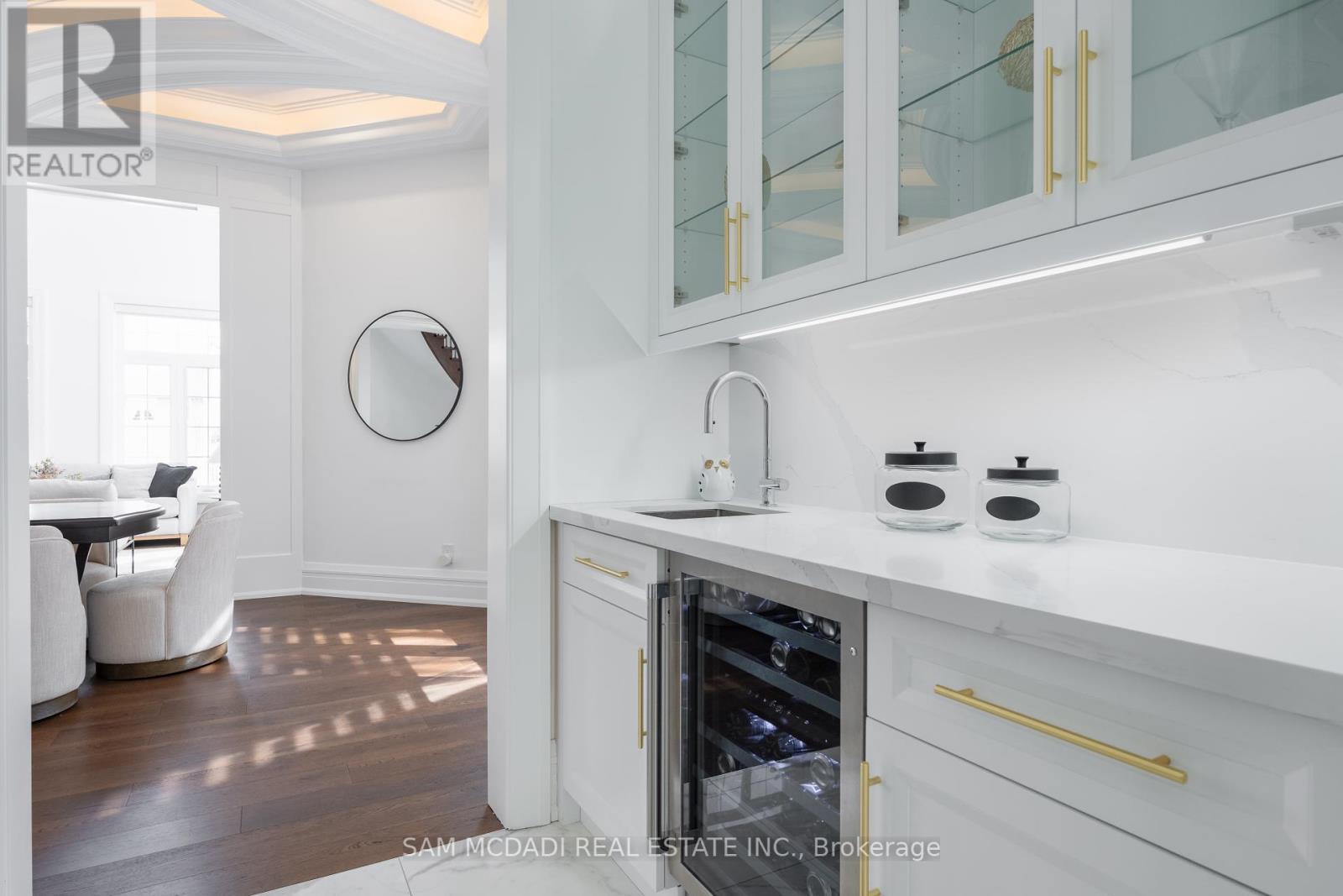 2554 Liruma Road, Mississauga, ON - Indoor